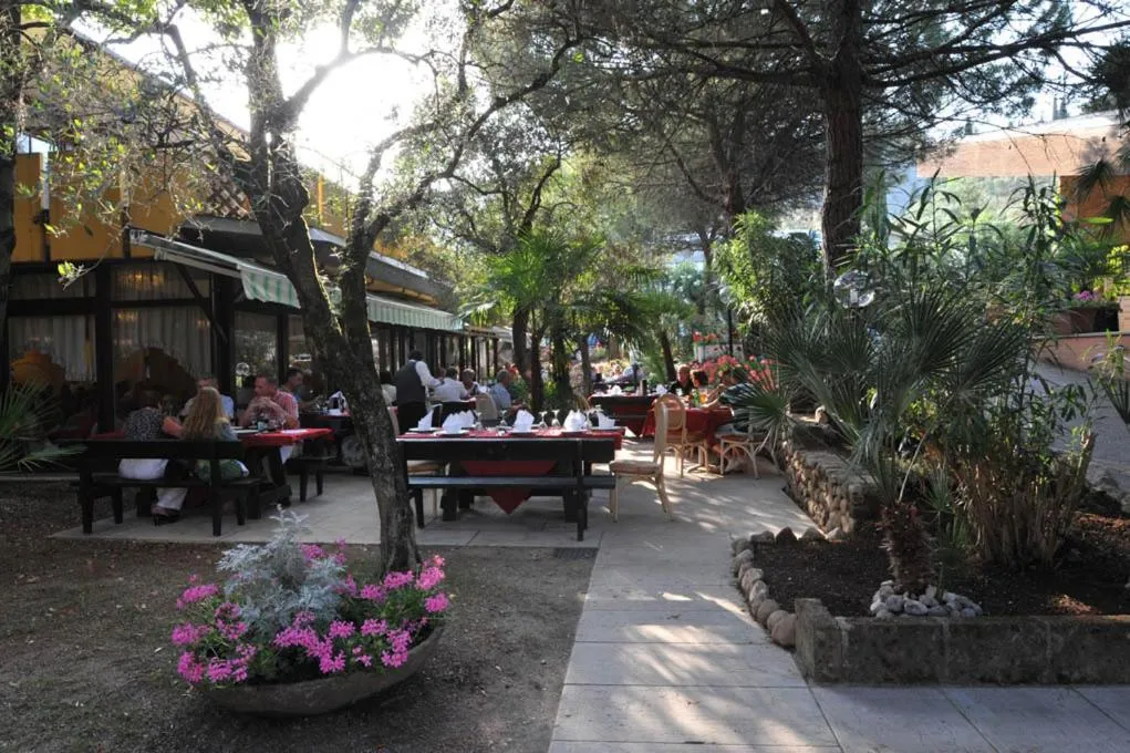 Restaurant/places to eat in Sporthotel Olimpo