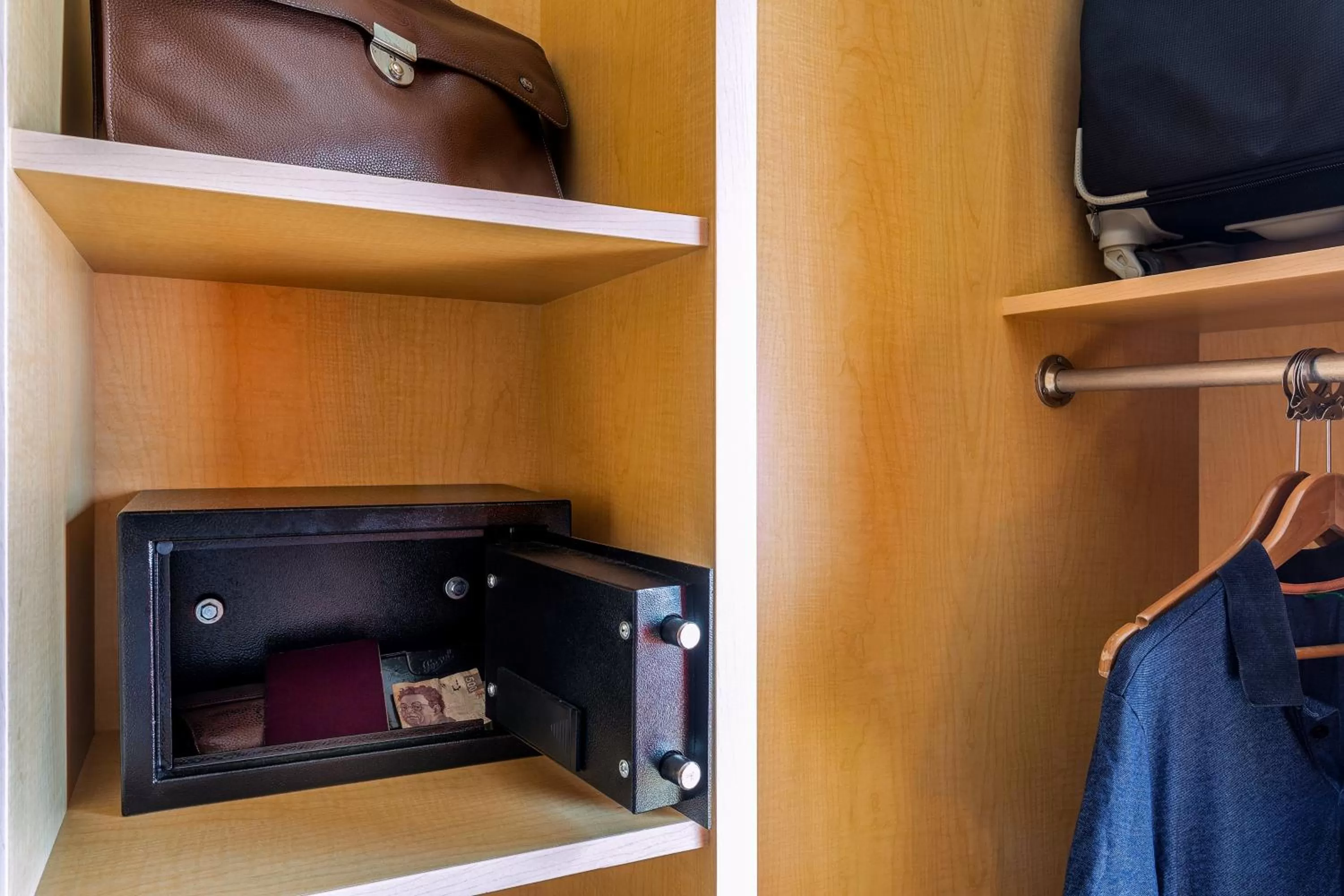 safe in Ibis Cancun Centro