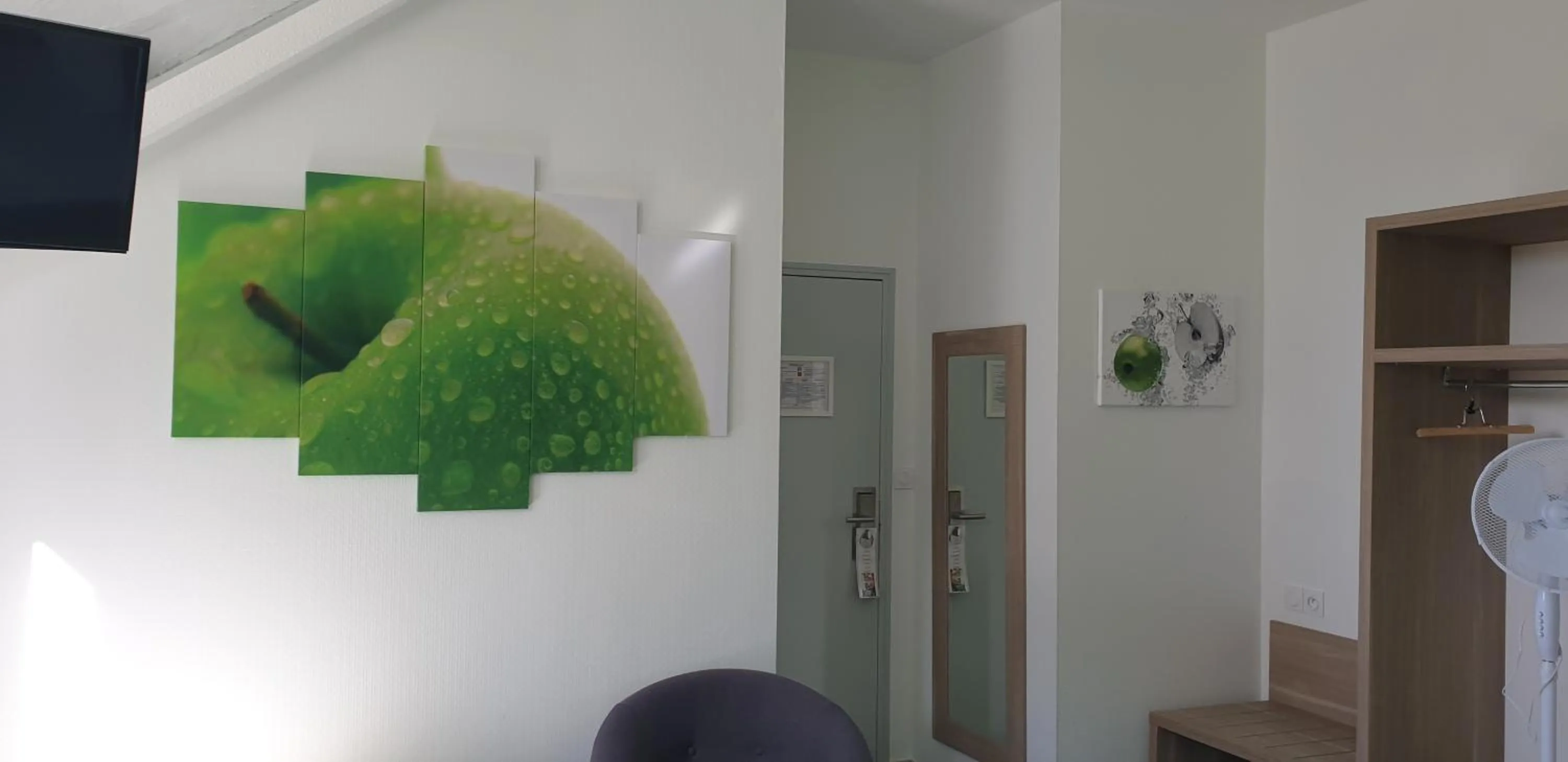 Decorative detail in Hôtel Le Rohan Charme et Caractère