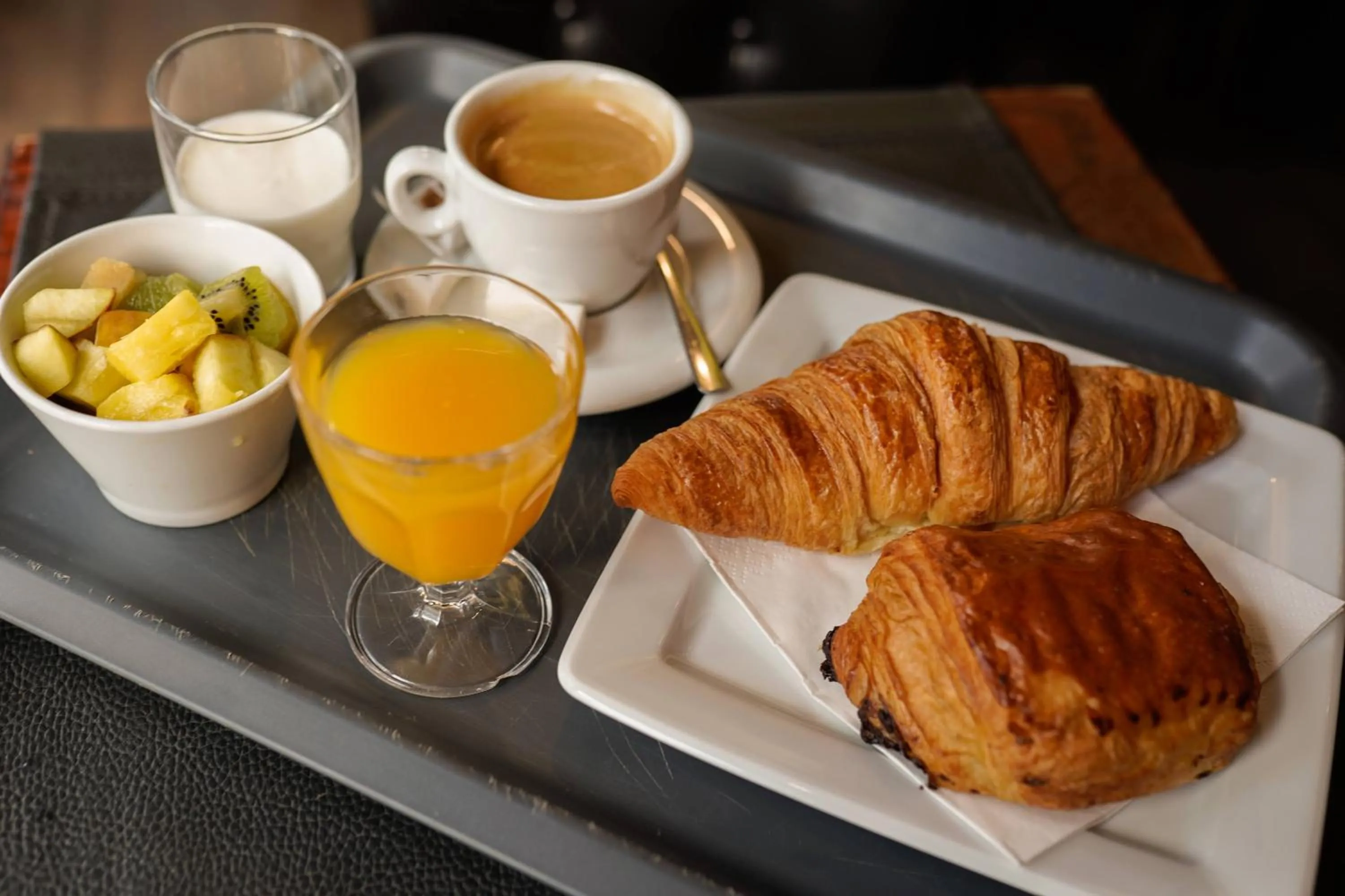 Breakfast in Le Napoleon