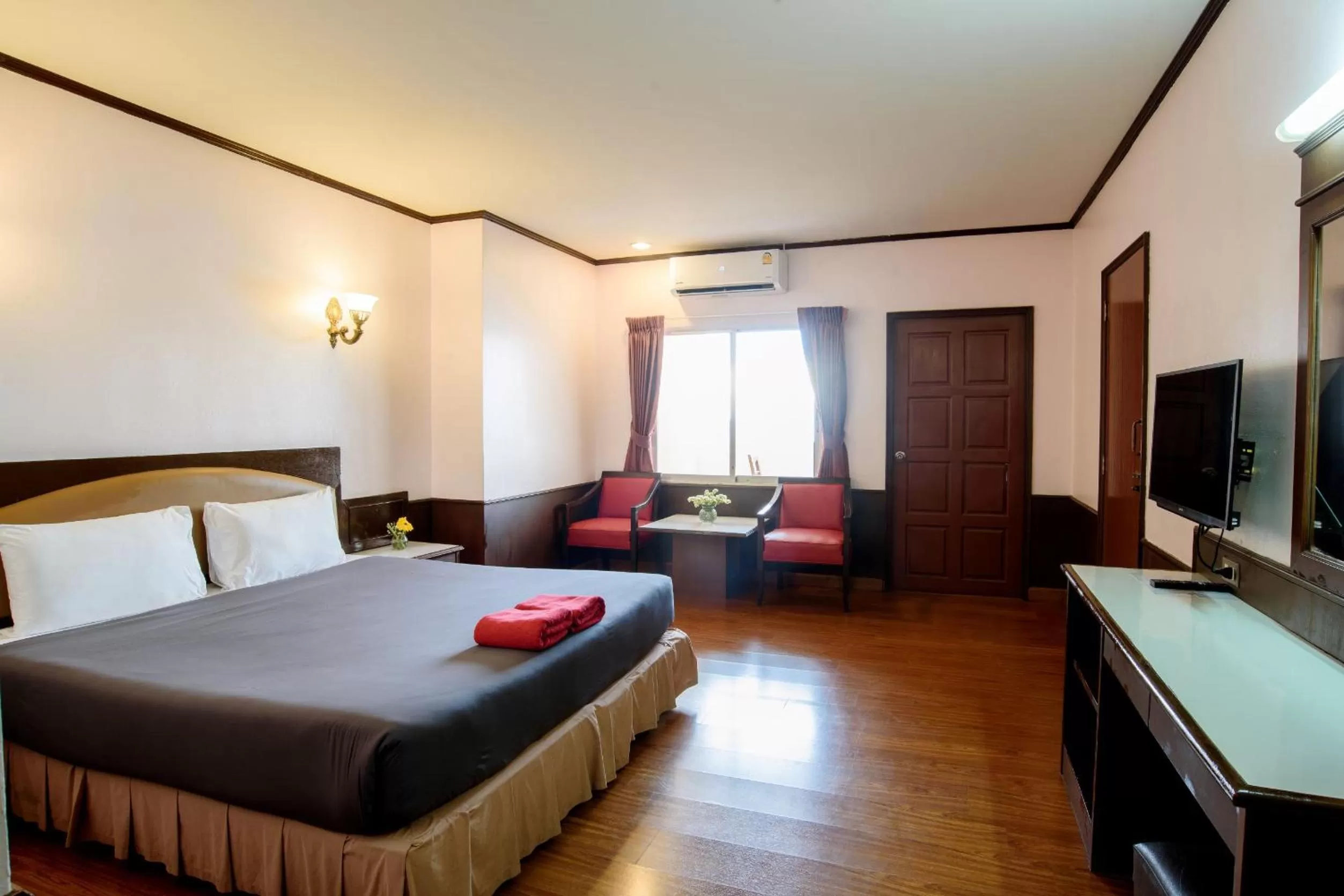 Bed in Marine Yensabai Pattaya