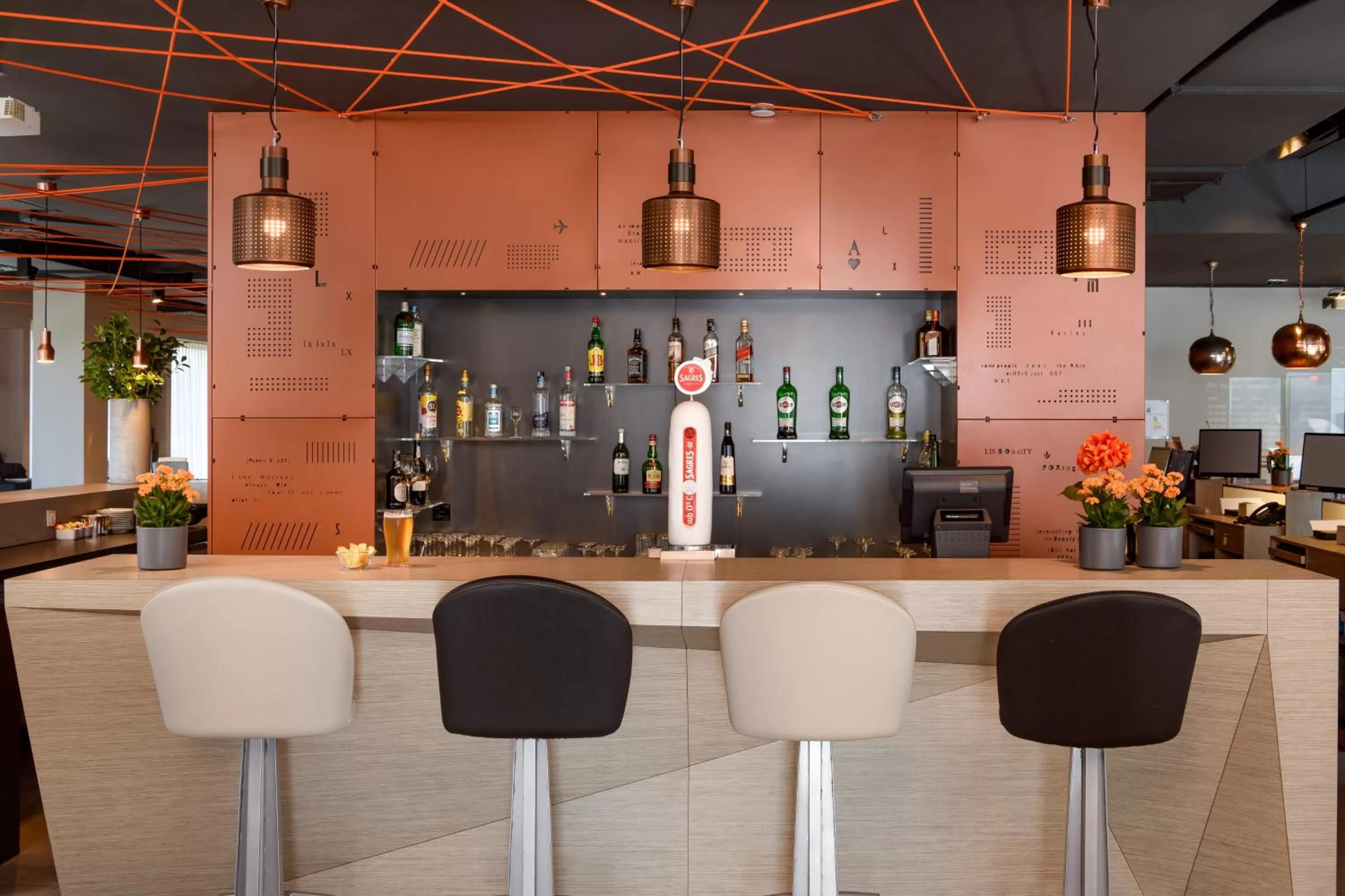 Lounge or bar in Star inn Lisbon Airport