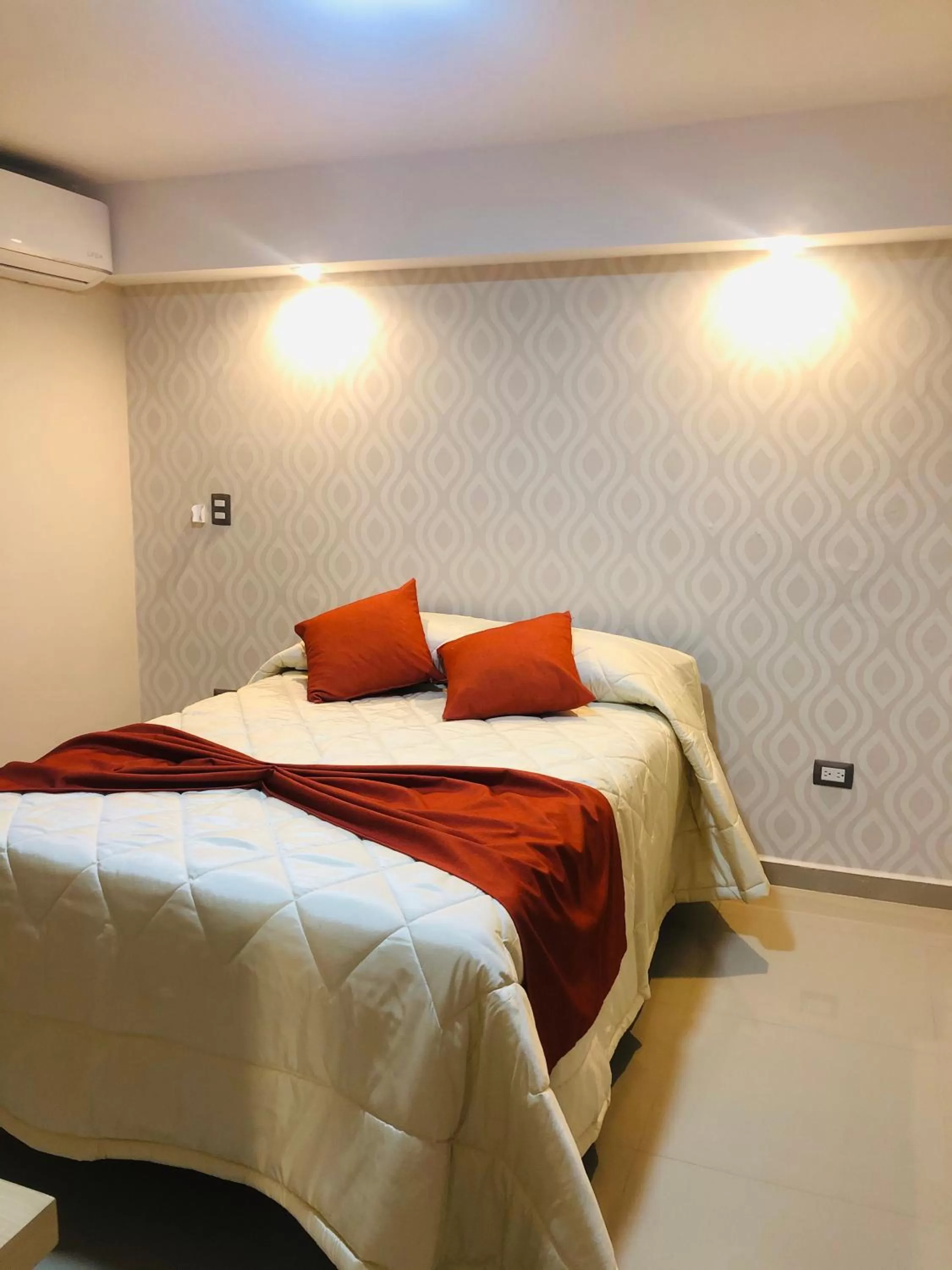 Bedroom, Bed in Suites San Luis