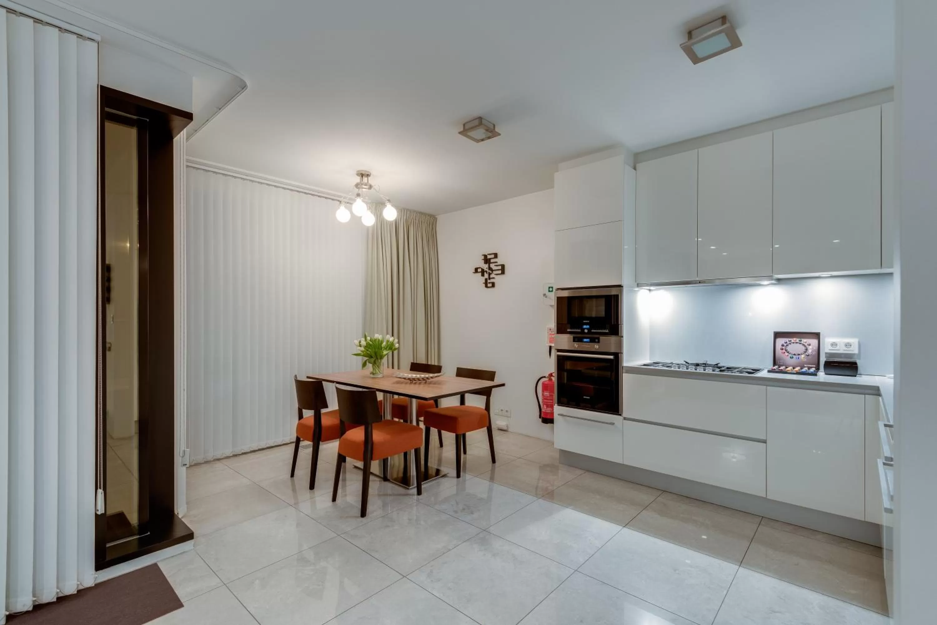 Dining area in Black Pearl Apartment Hotel
