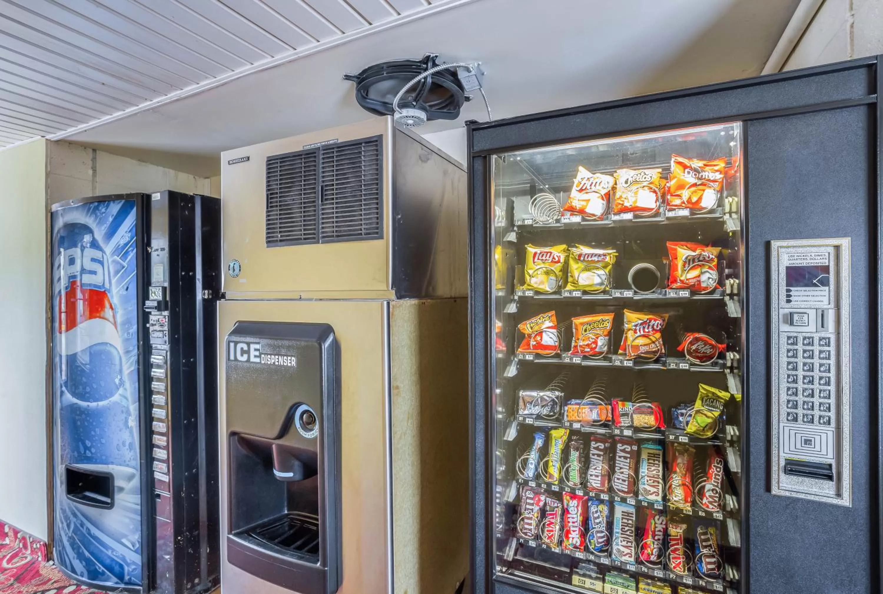 Area and facilities in Econo Lodge Huntington - Barboursville University Area