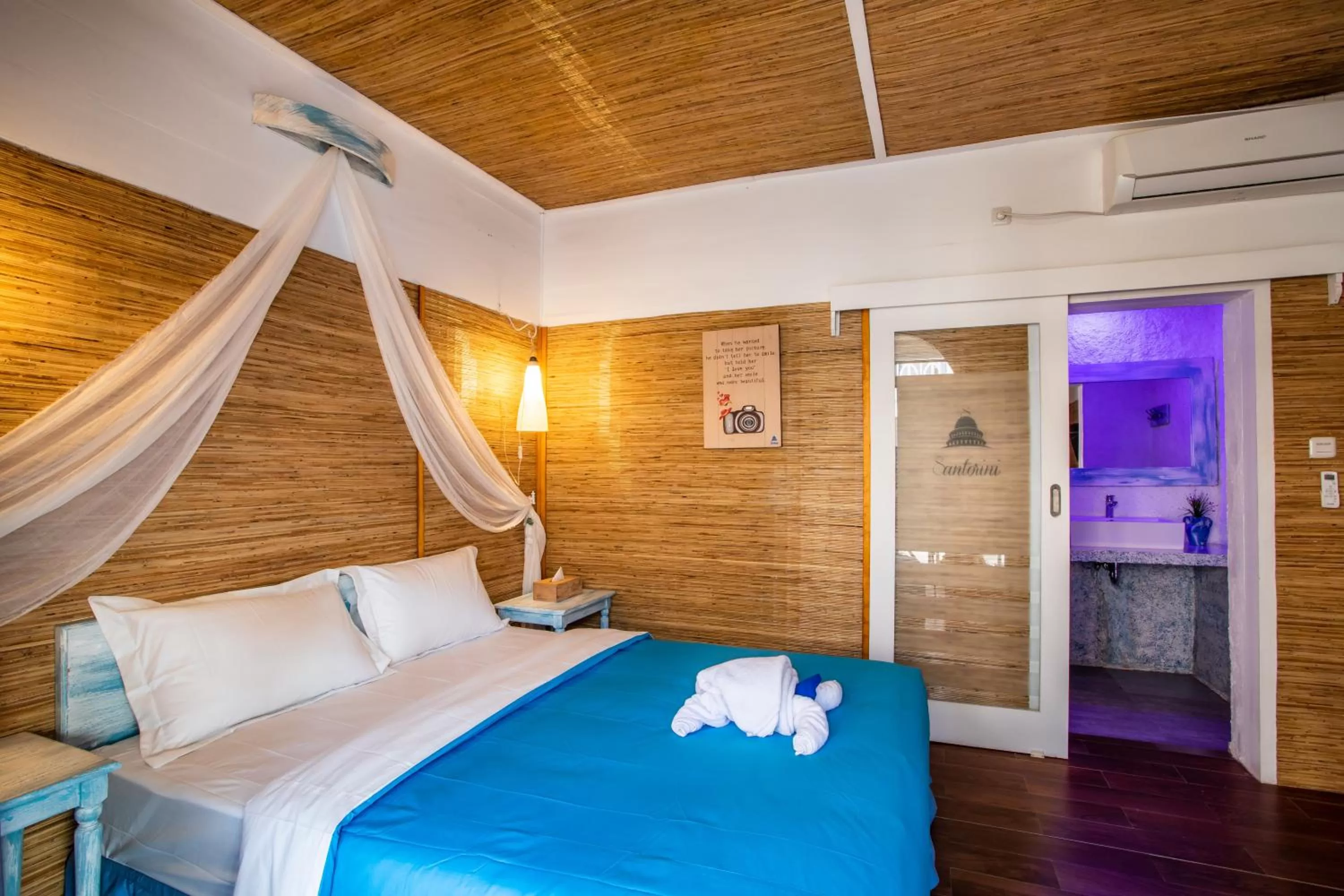 Bedroom, Bed in Santorini Beach Resort