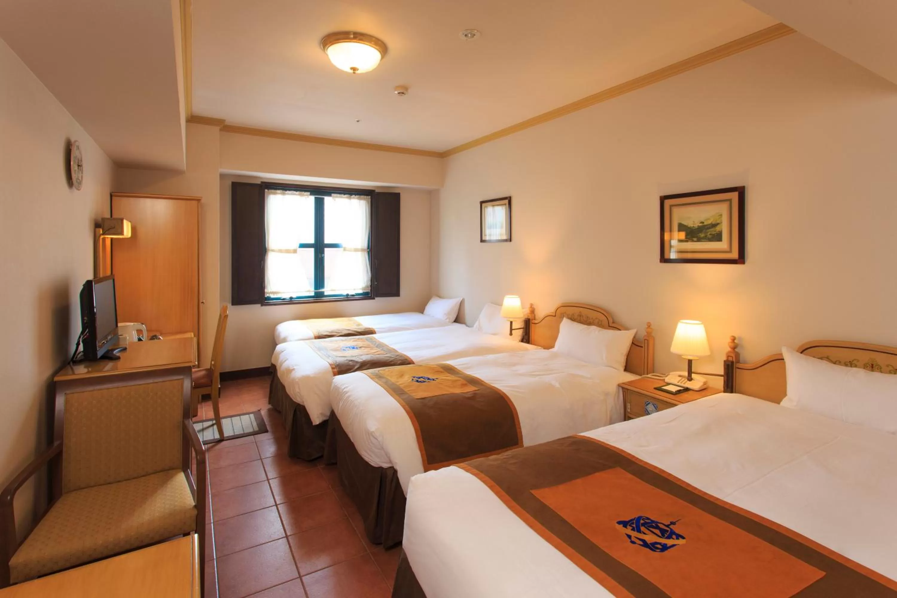 Photo of the whole room, Bed in Hotel Monterey Nagasaki