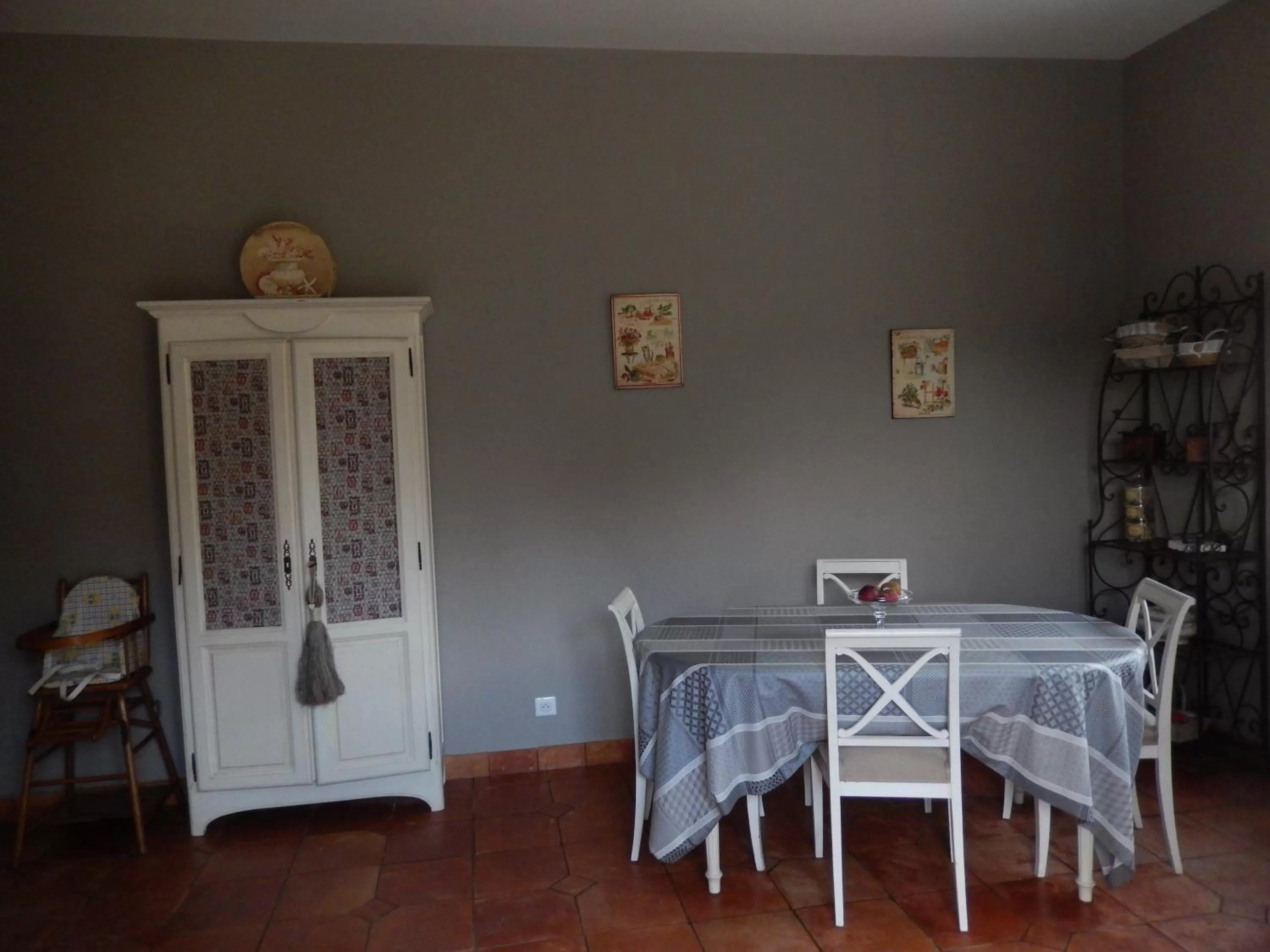 Dining Area in Domaine verte vallée