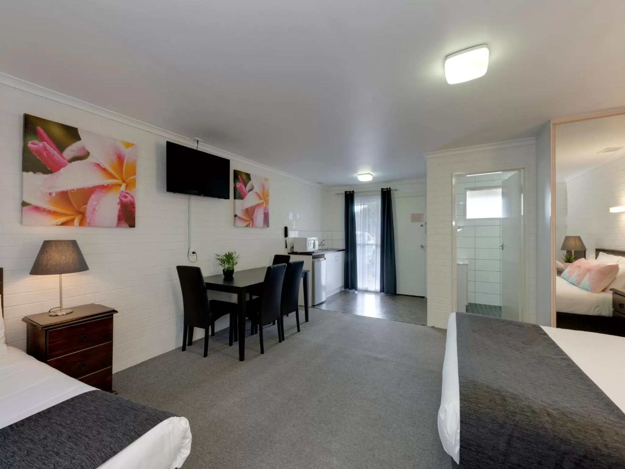 Area and facilities, Bed in Frankston Motel