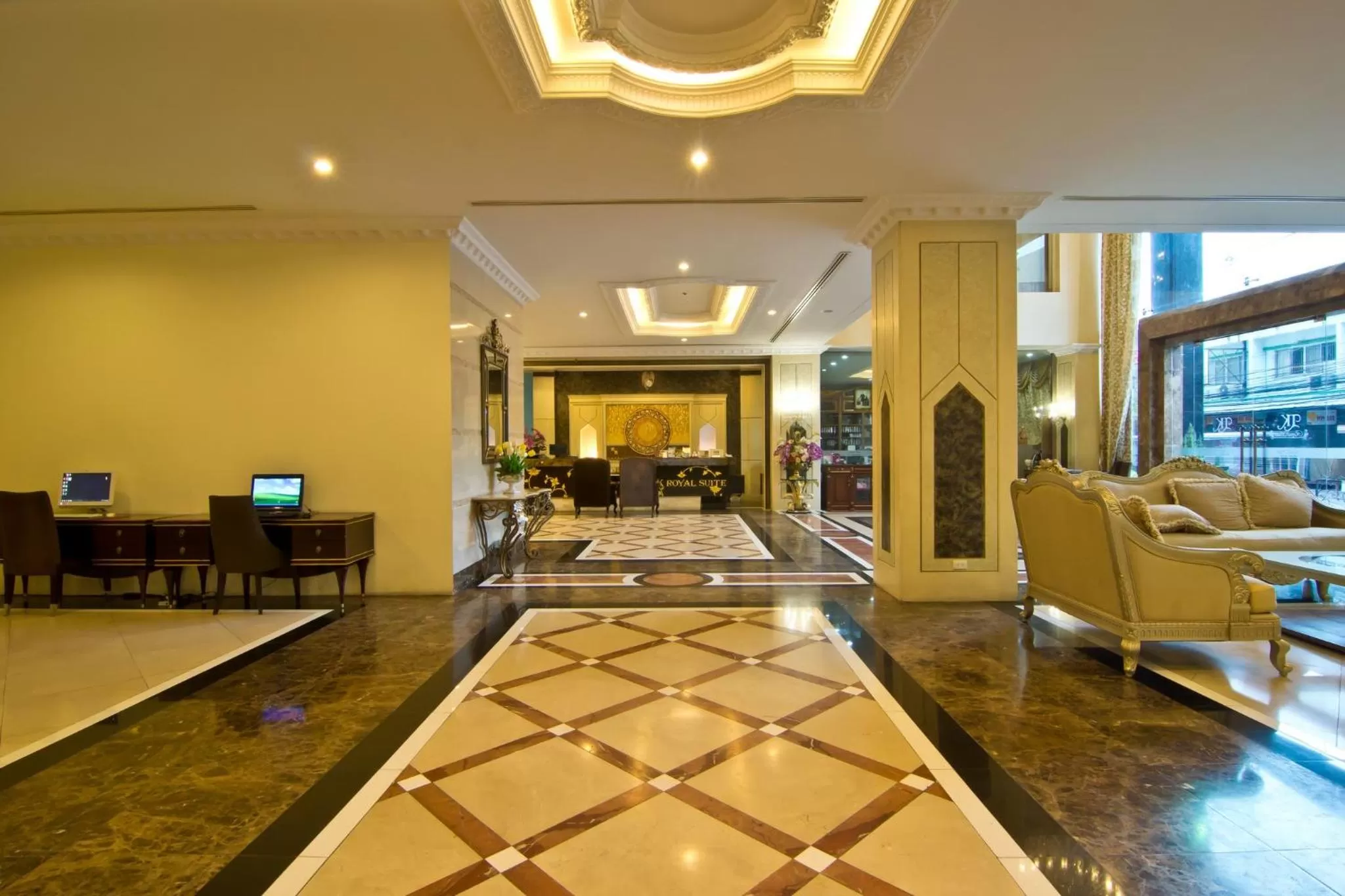 Lobby or reception in LK Royal Suite