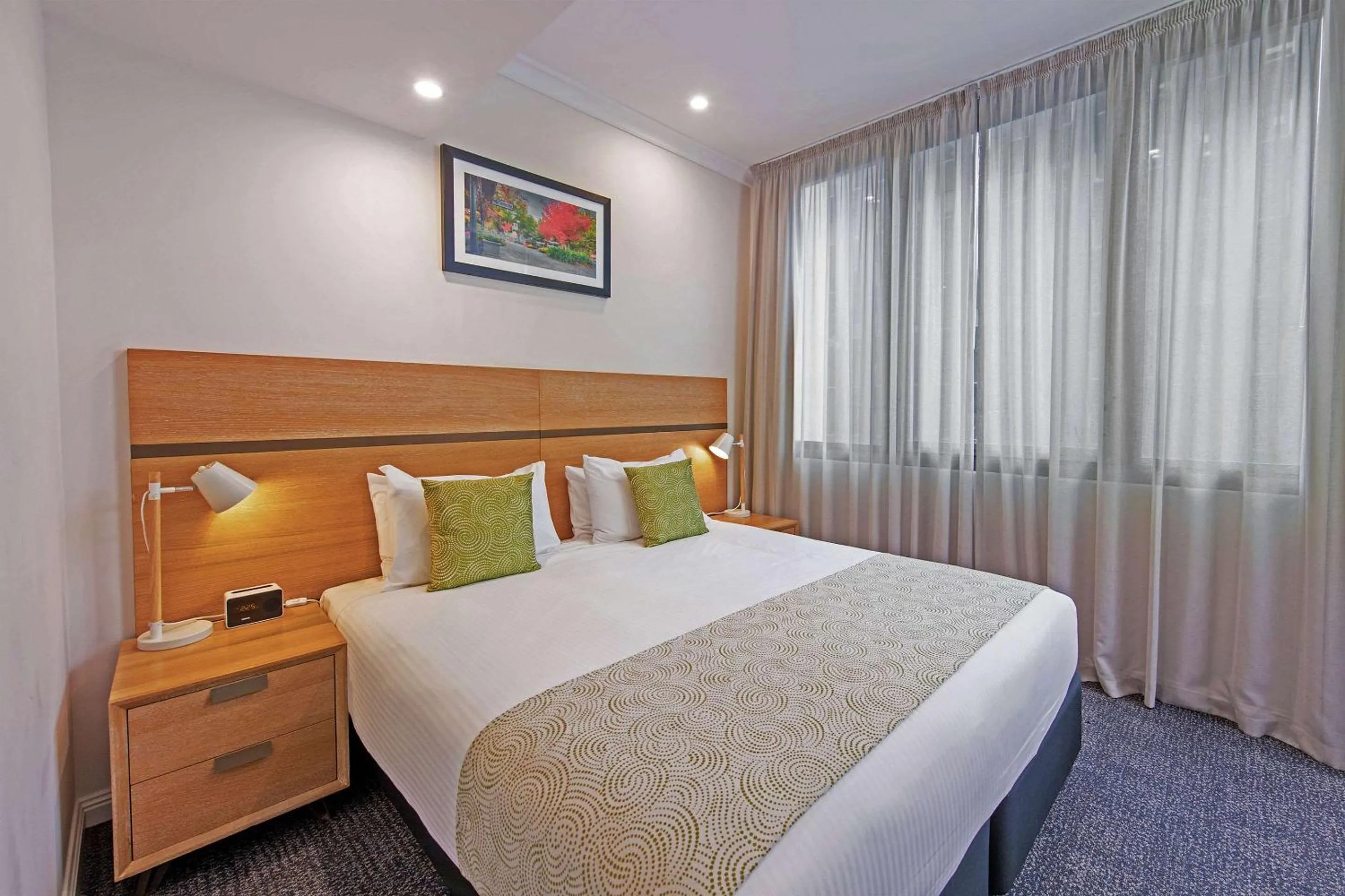 Photo of the whole room, Bed in Quality Apartments Adelaide Central