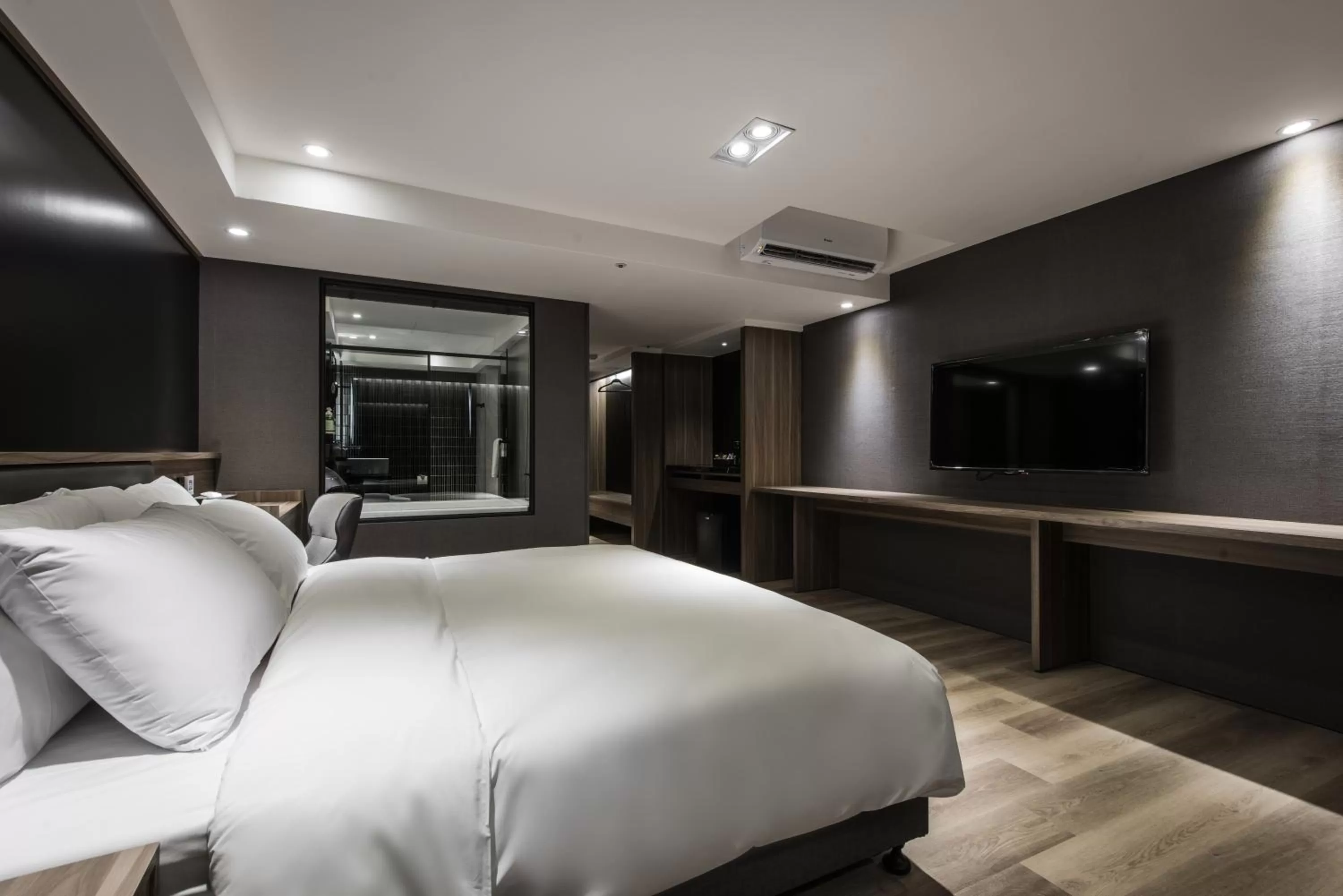 Bed in Autumn Willow Hotel