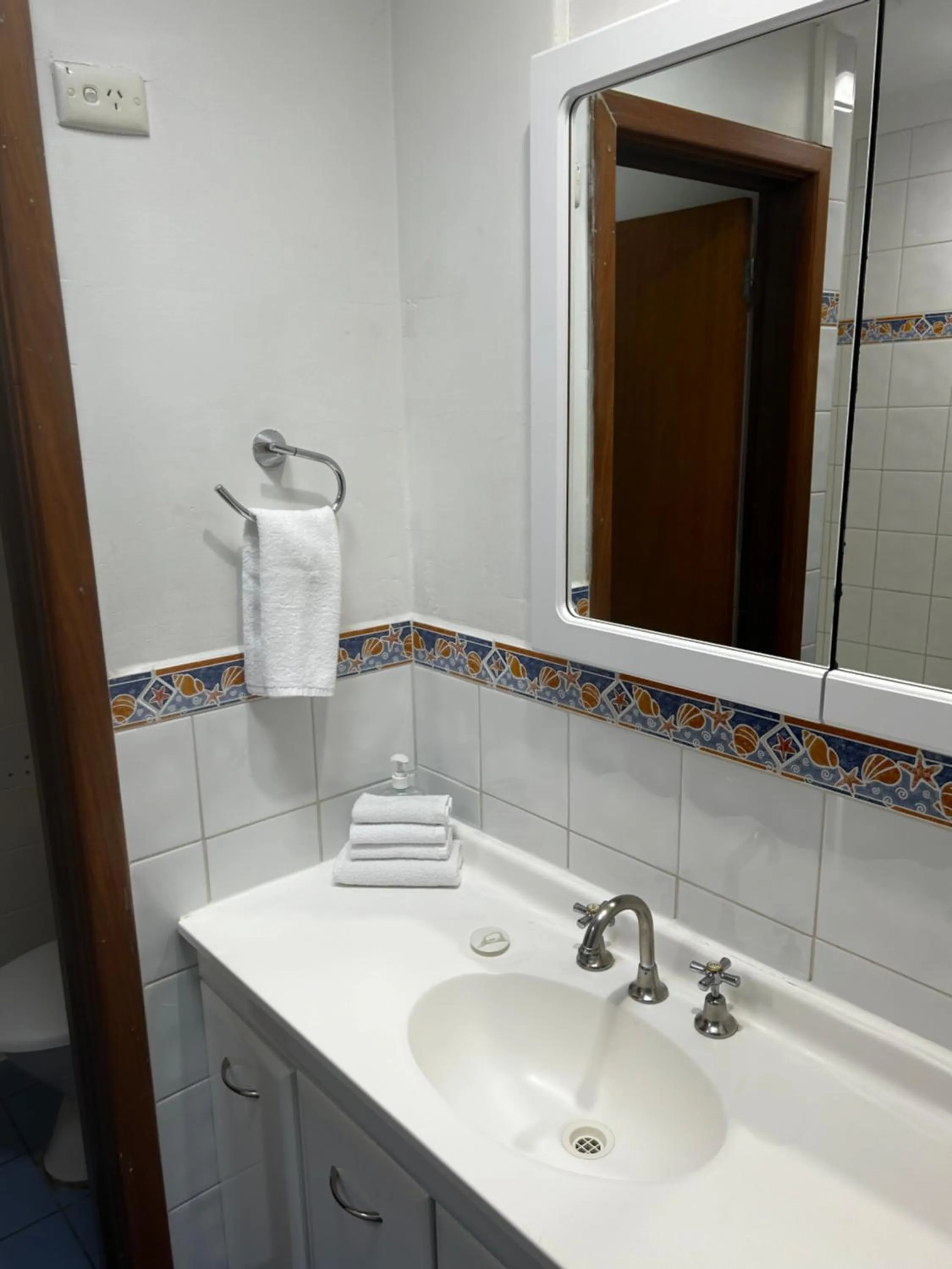 Bathroom in Emu Beach Chalets