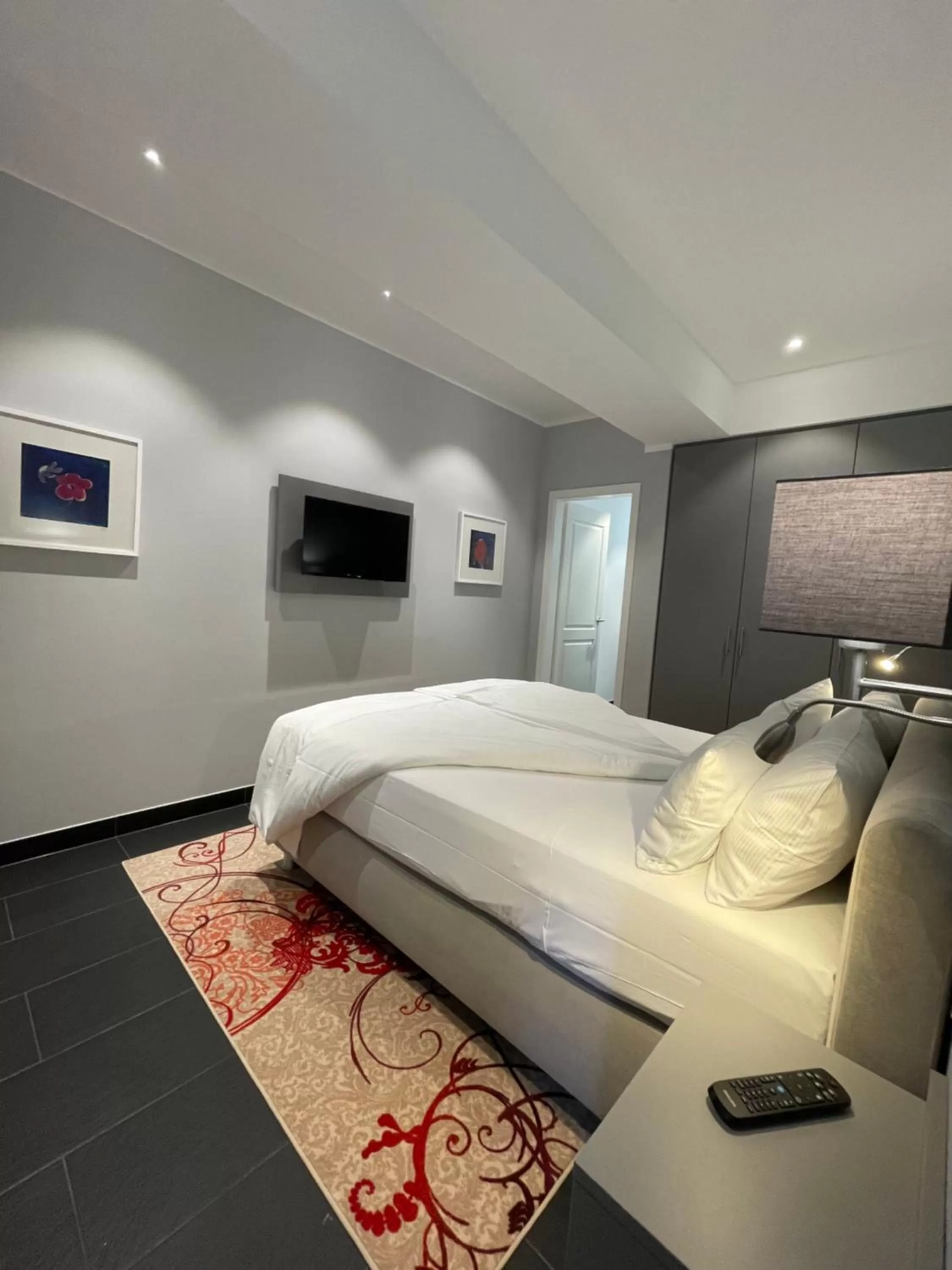 Bed in Batschari Palais Baden-Baden