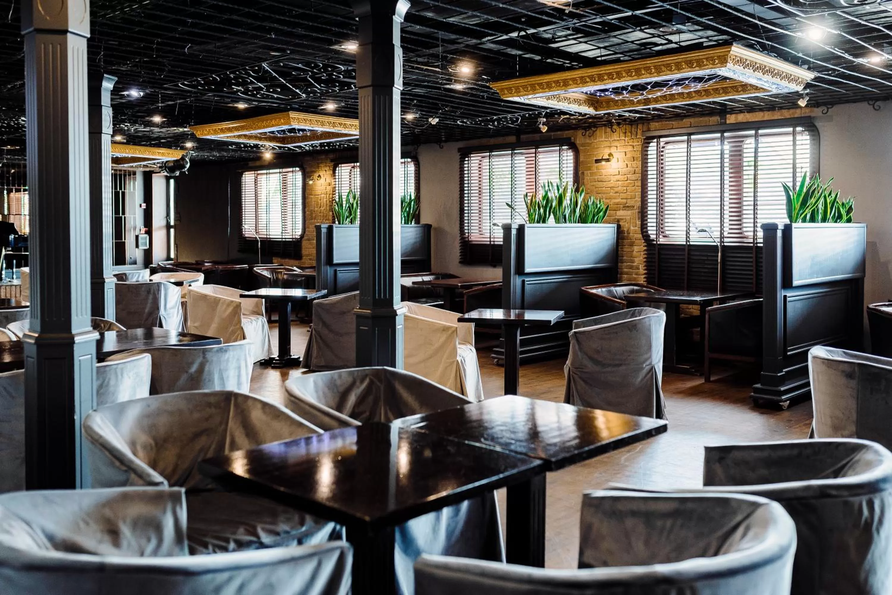 Restaurant/places to eat in Bakkara Hotel