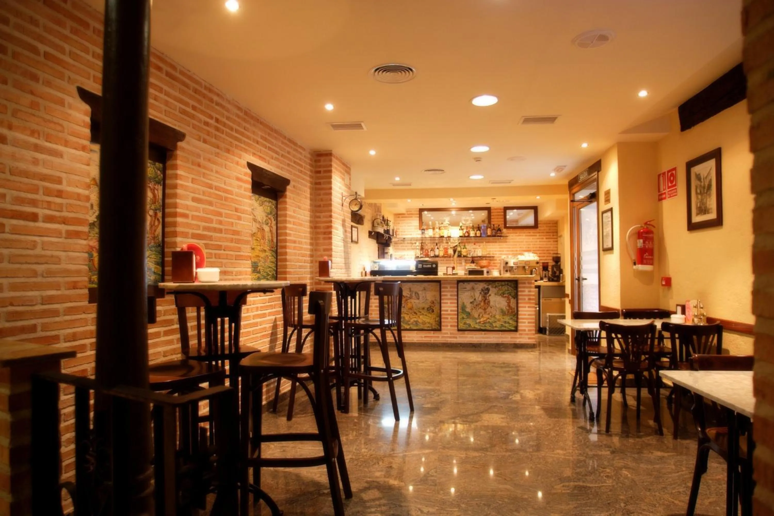 Restaurant/places to eat in Eurico