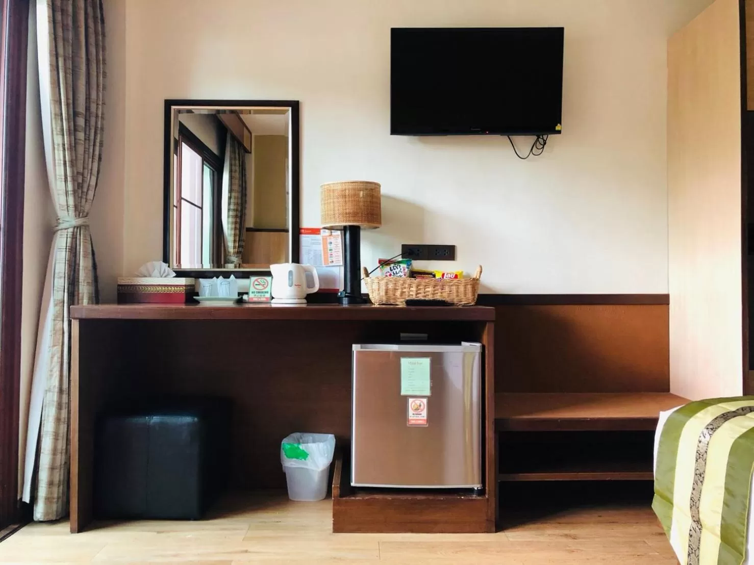 TV and multimedia in BB Mantra Boutique Hotel