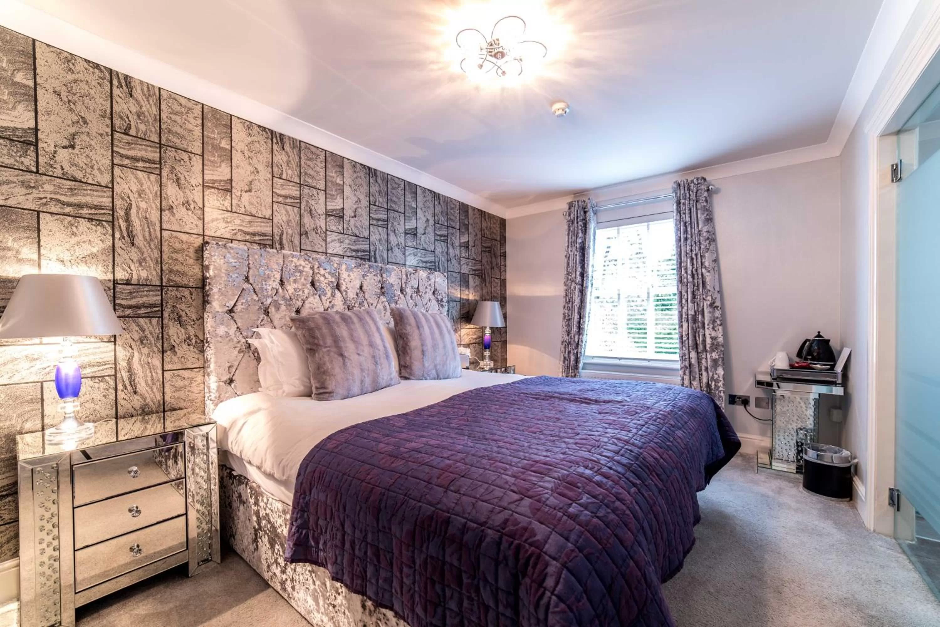 Deluxe Double Room in Derby Manor