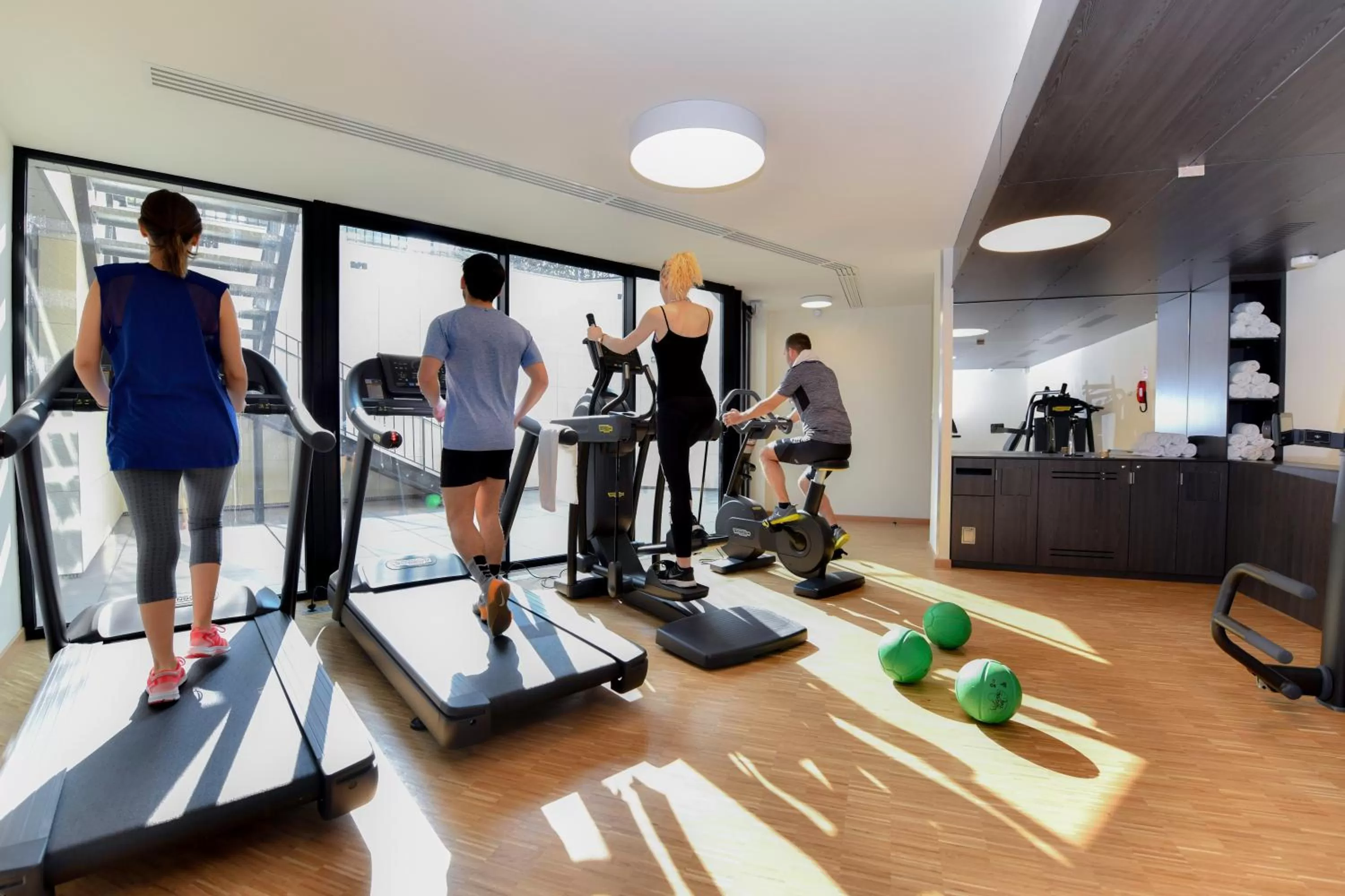 Fitness centre/facilities in ibis styles La Rochelle Thalasso Chatelaillon