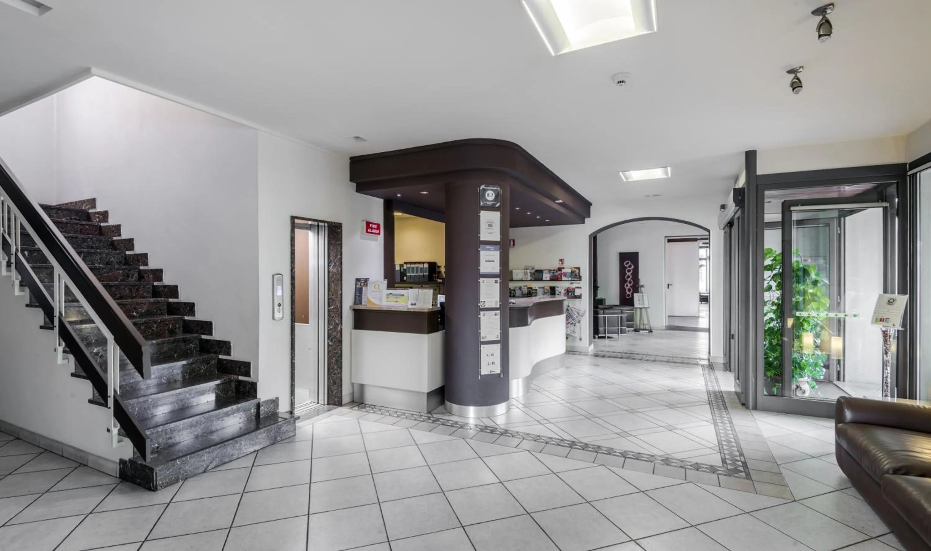 Lobby or reception in Hotel Montebello