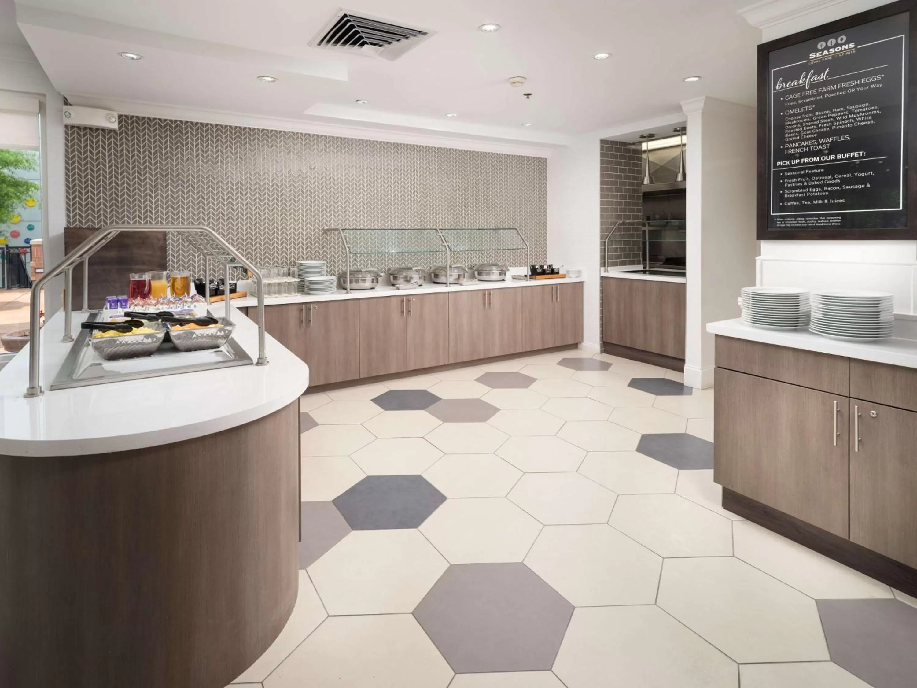 Breakfast in Hilton Garden Inn Chattanooga Downtown