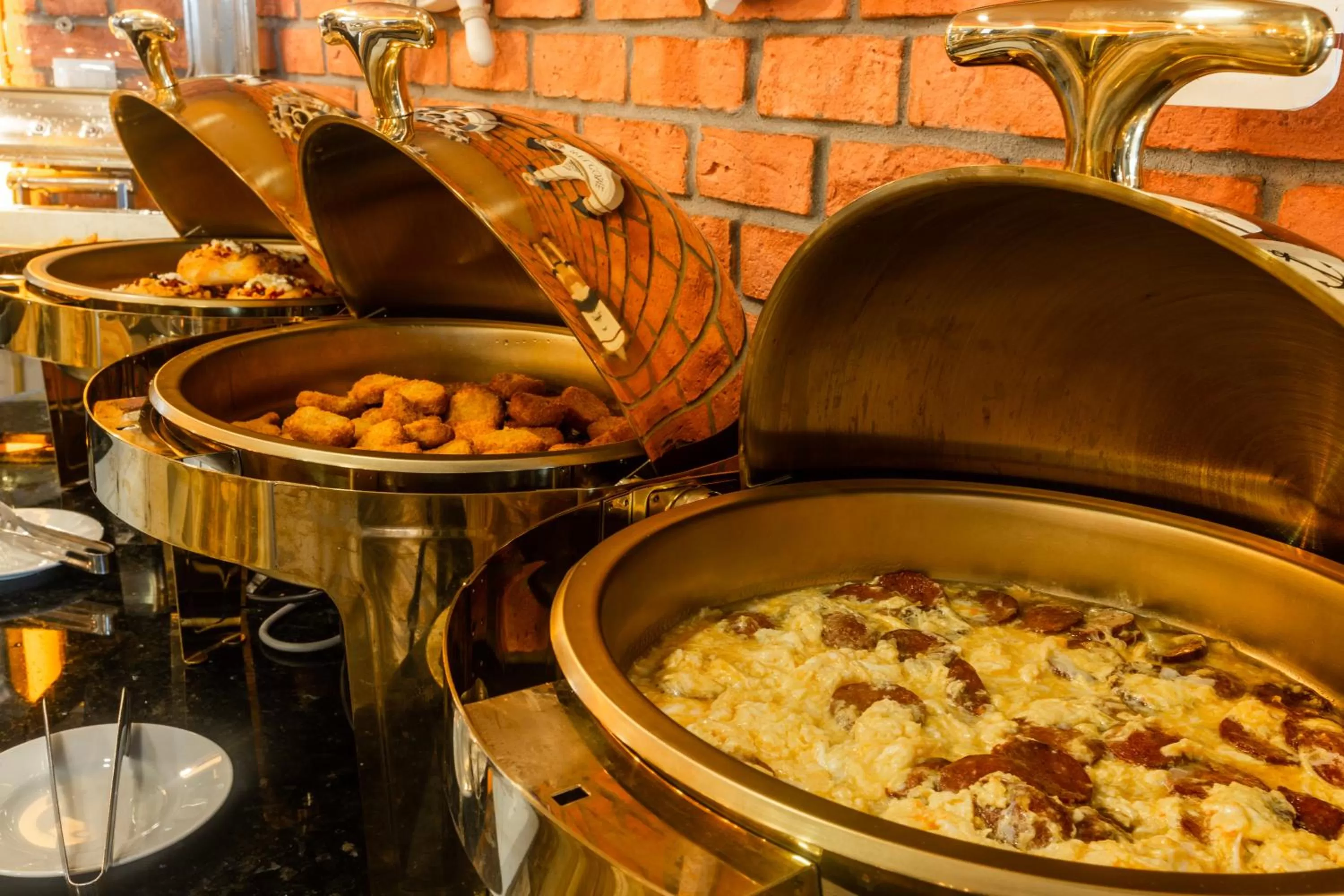 Restaurant/places to eat in Andalouse Otel