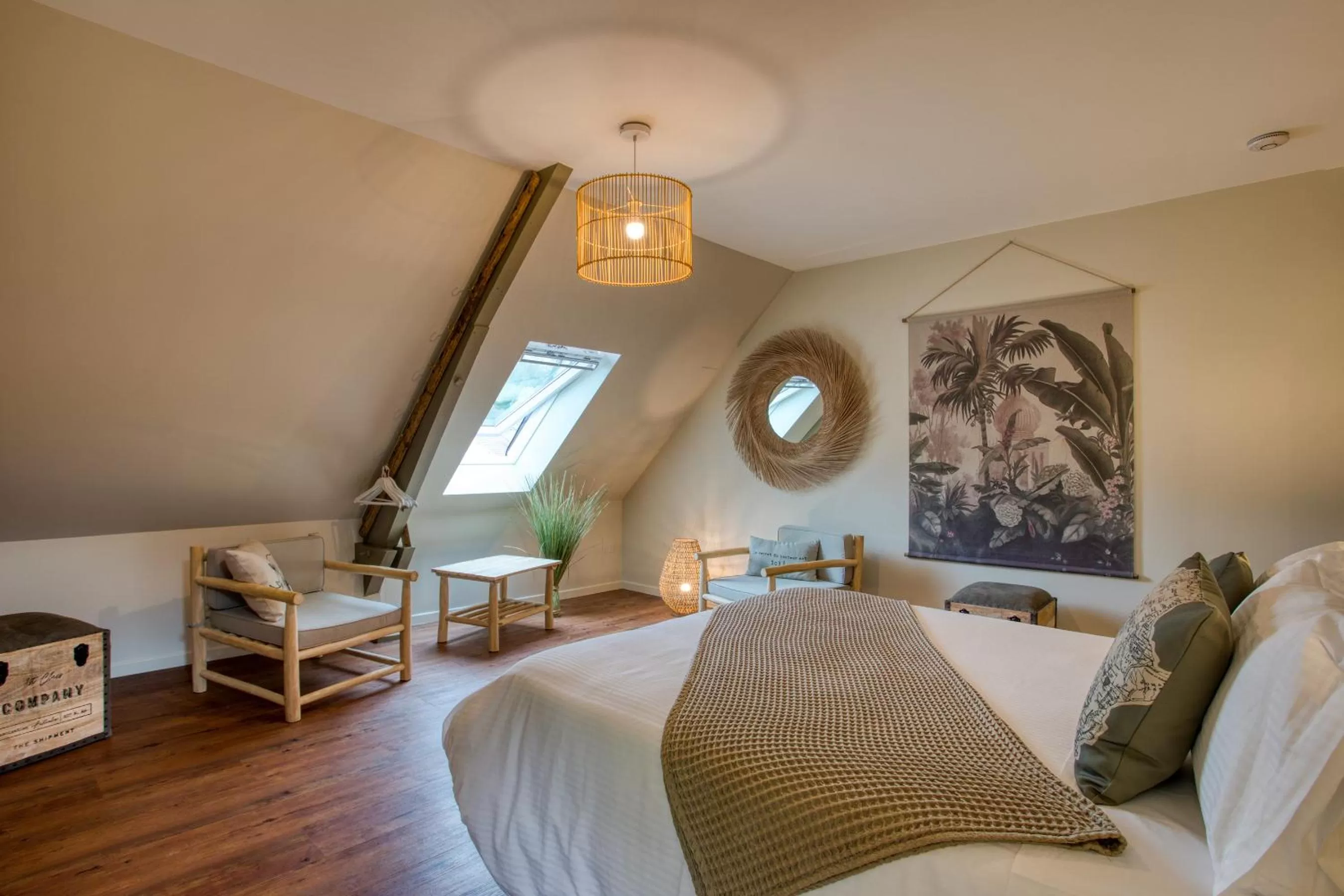 Bed in O'Myosotis - 400m Centre Historique - Parking Gratuit - Piscine et Jardin