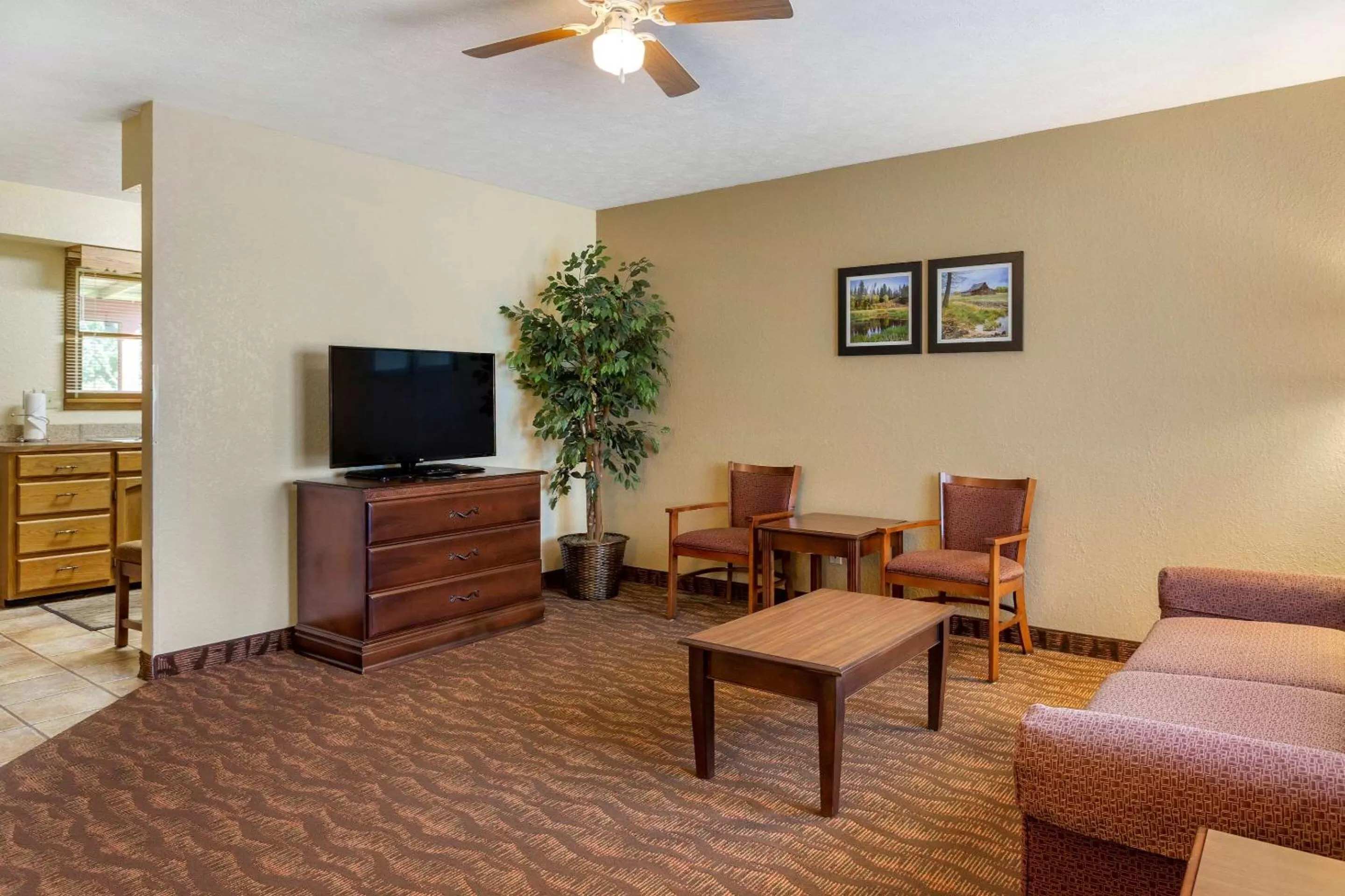 Bedroom in Comfort Inn & Suites Branson Meadows