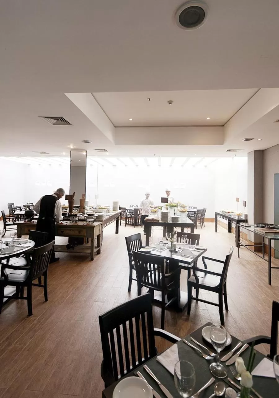 Restaurant/places to eat in Estanplaza Berrini