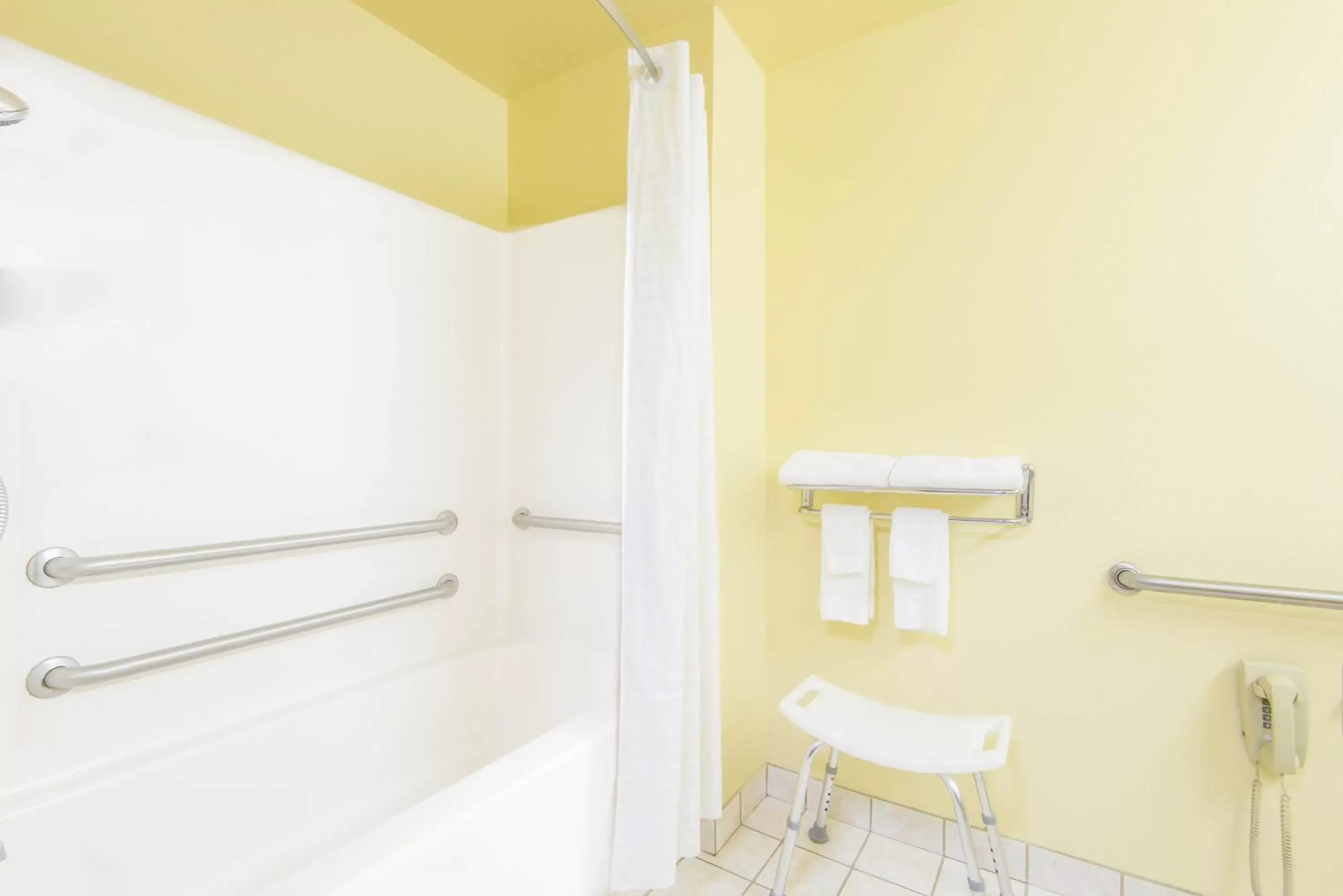 Queen Room - Mobility Access/Non-Smoking in Super 8 by Wyndham Wheeling WV Queen Room - Mobility Access/Non-Smoking in Super 8 by Wyndham Wheeling WV