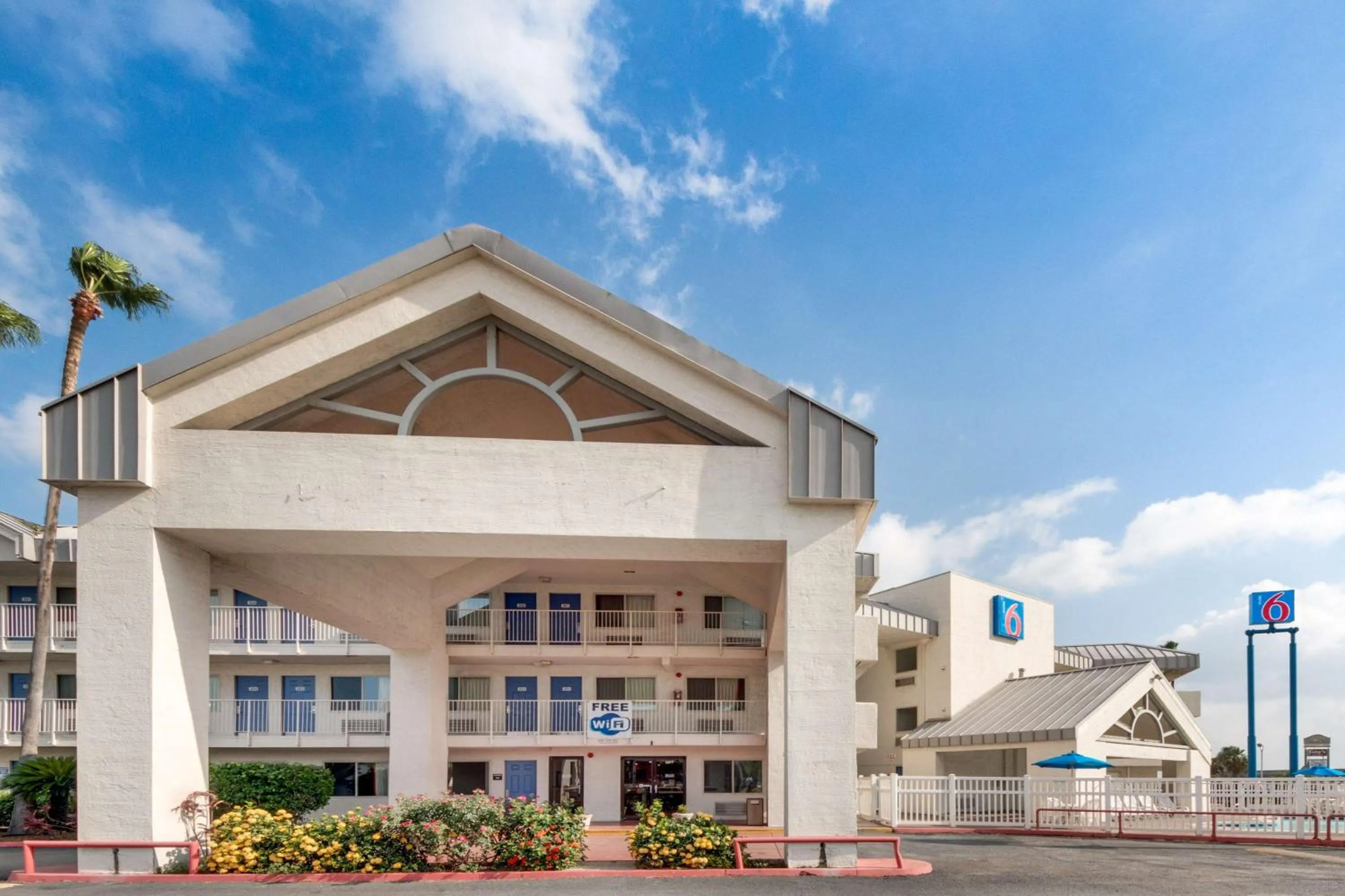 Property building in Motel 6-Brownsville, TX North