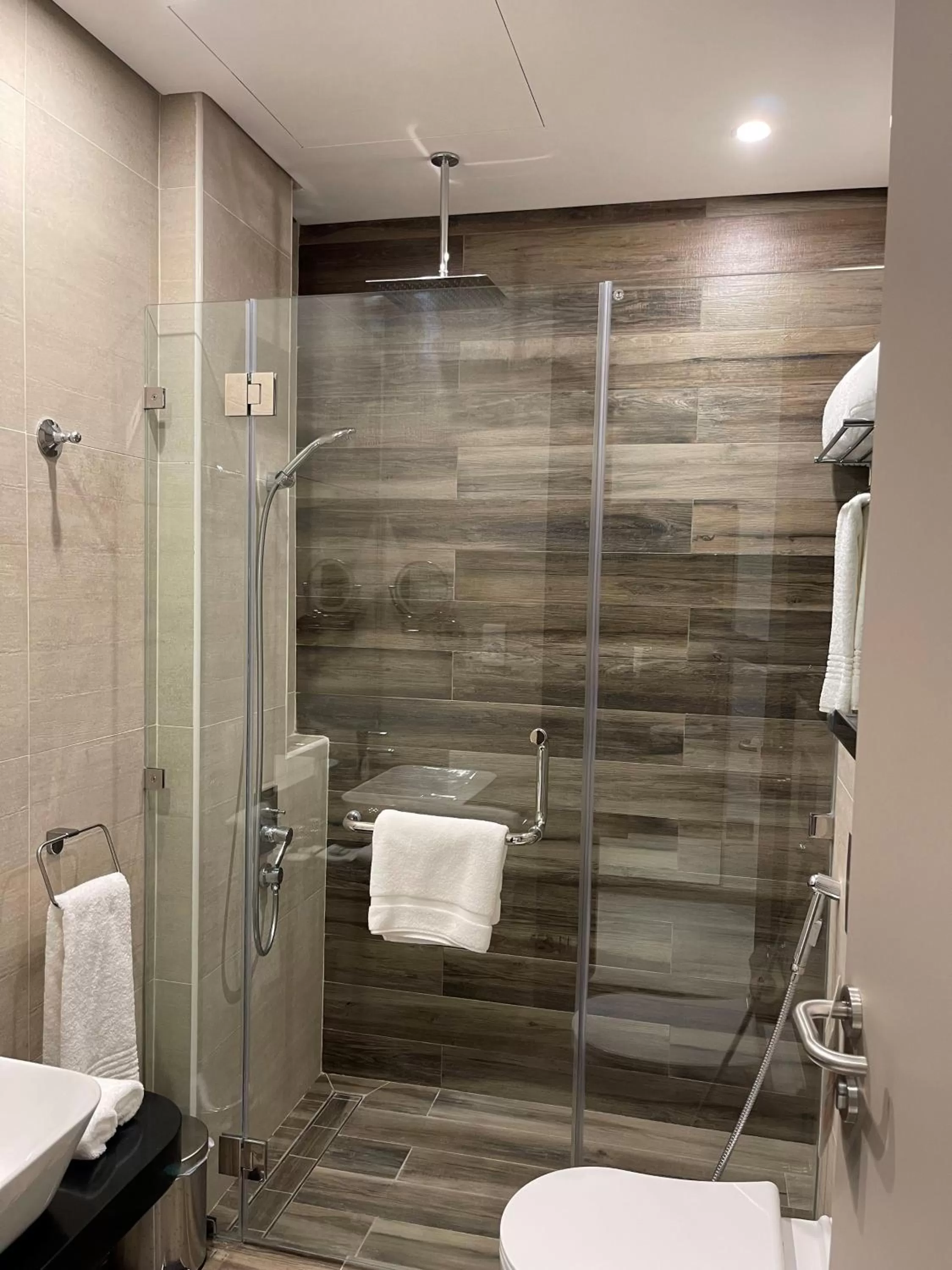 Bathroom in Swiss-Belinn Sharq, Kuwait