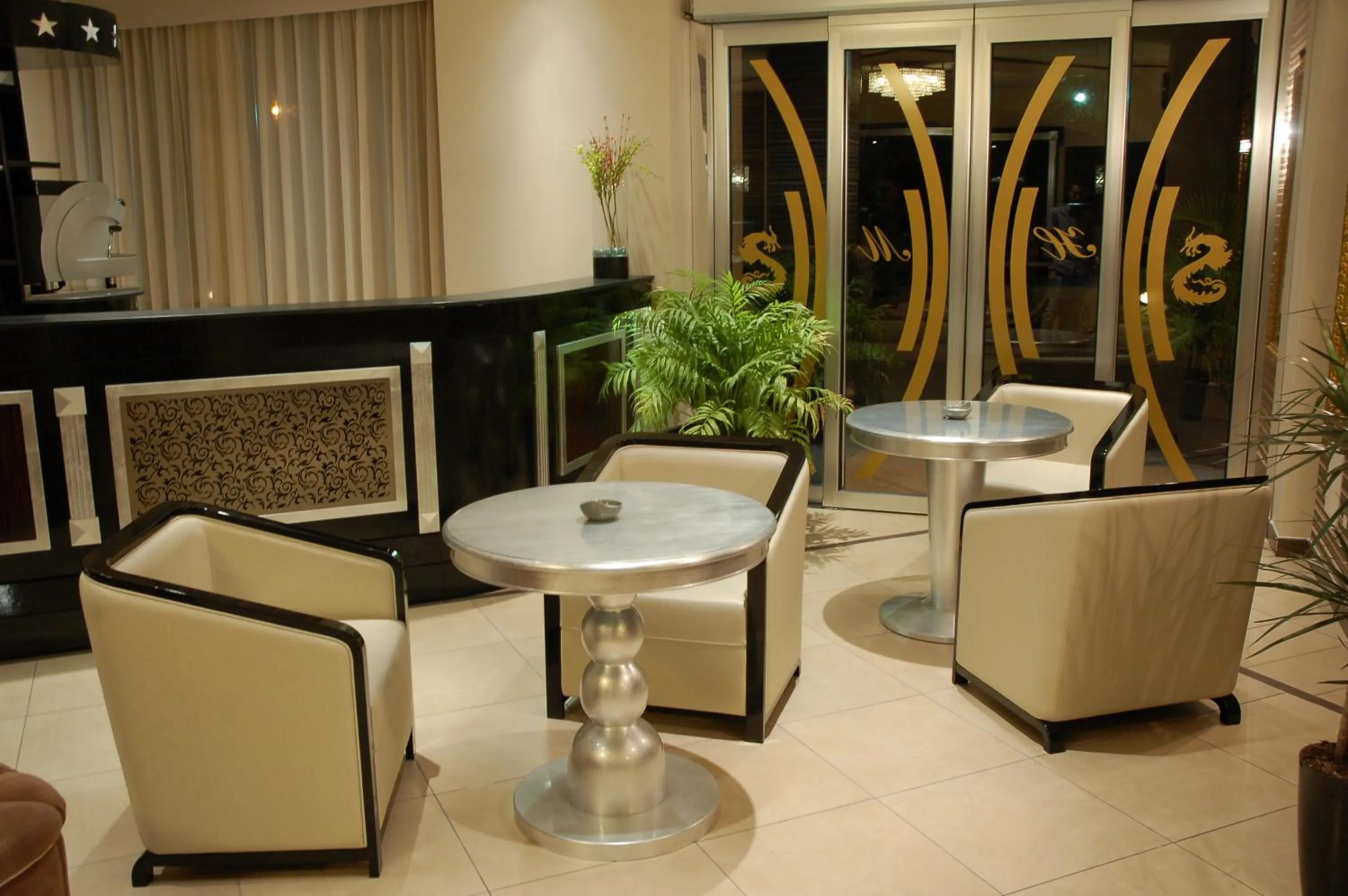 Lounge or bar in Hotel Milazzo