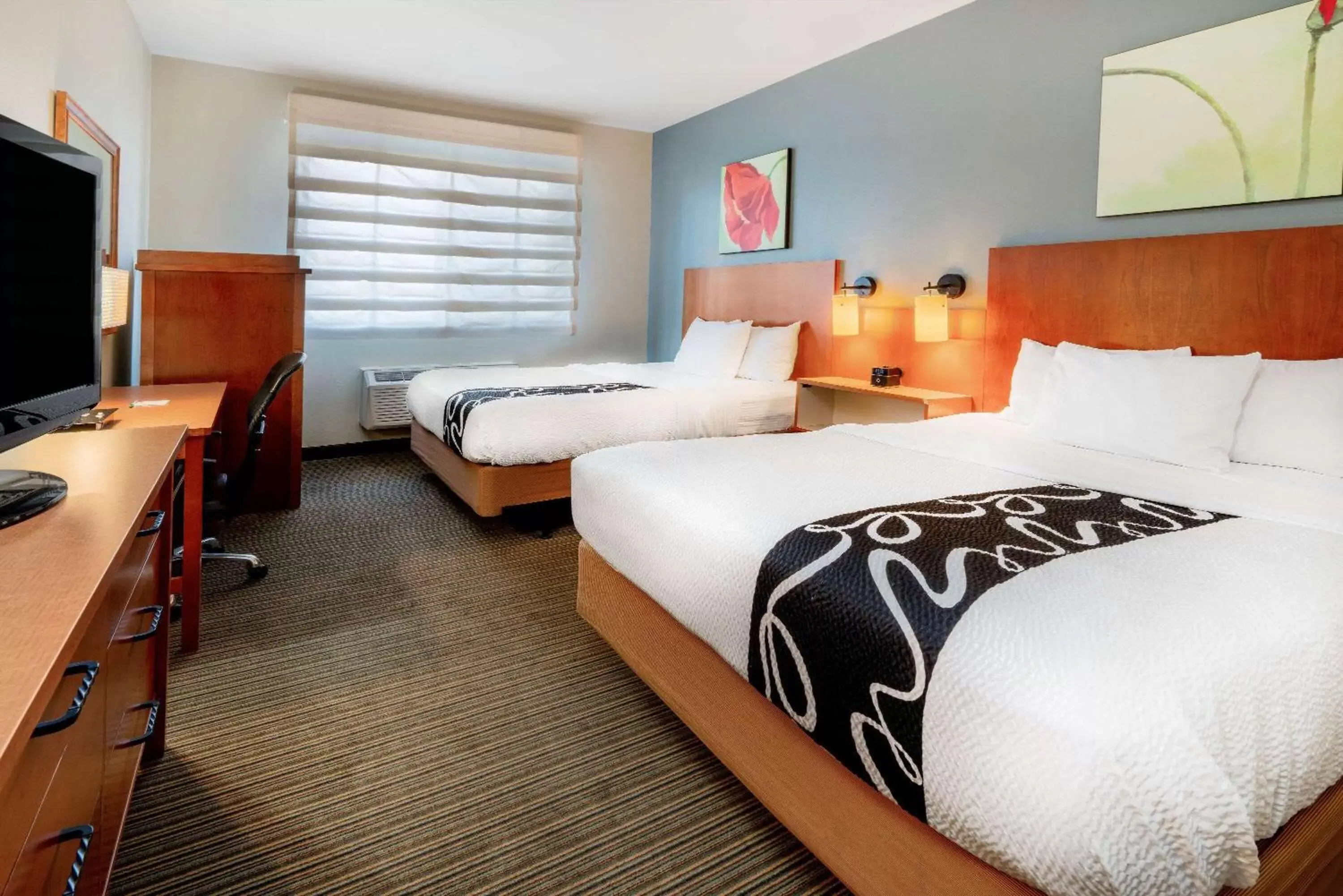 Deluxe Queen Room with Two Queen Beds in La Quinta by Wyndham Helena Deluxe Queen Room with Two Queen Beds in La Quinta by Wyndham Helena