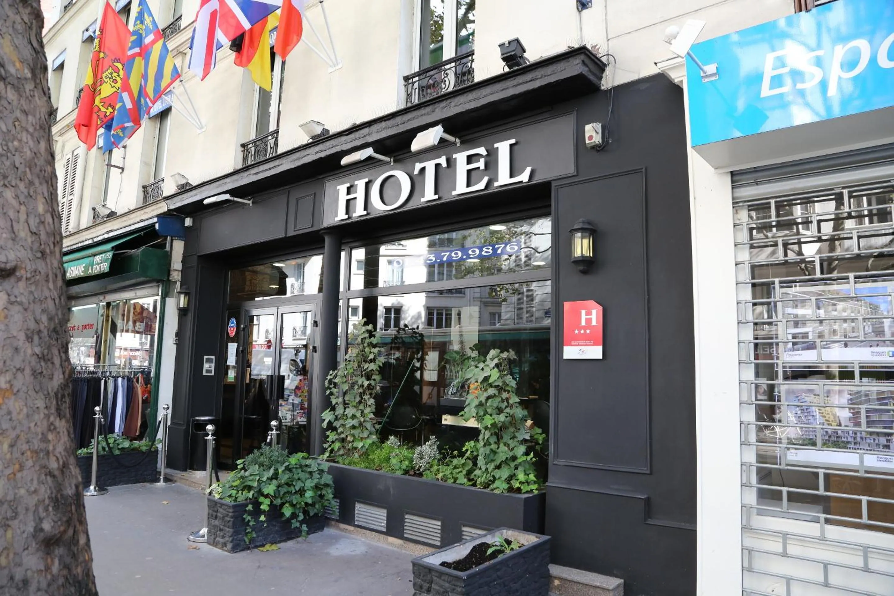 Facade/entrance in Grand Hotel Nouvel Opera