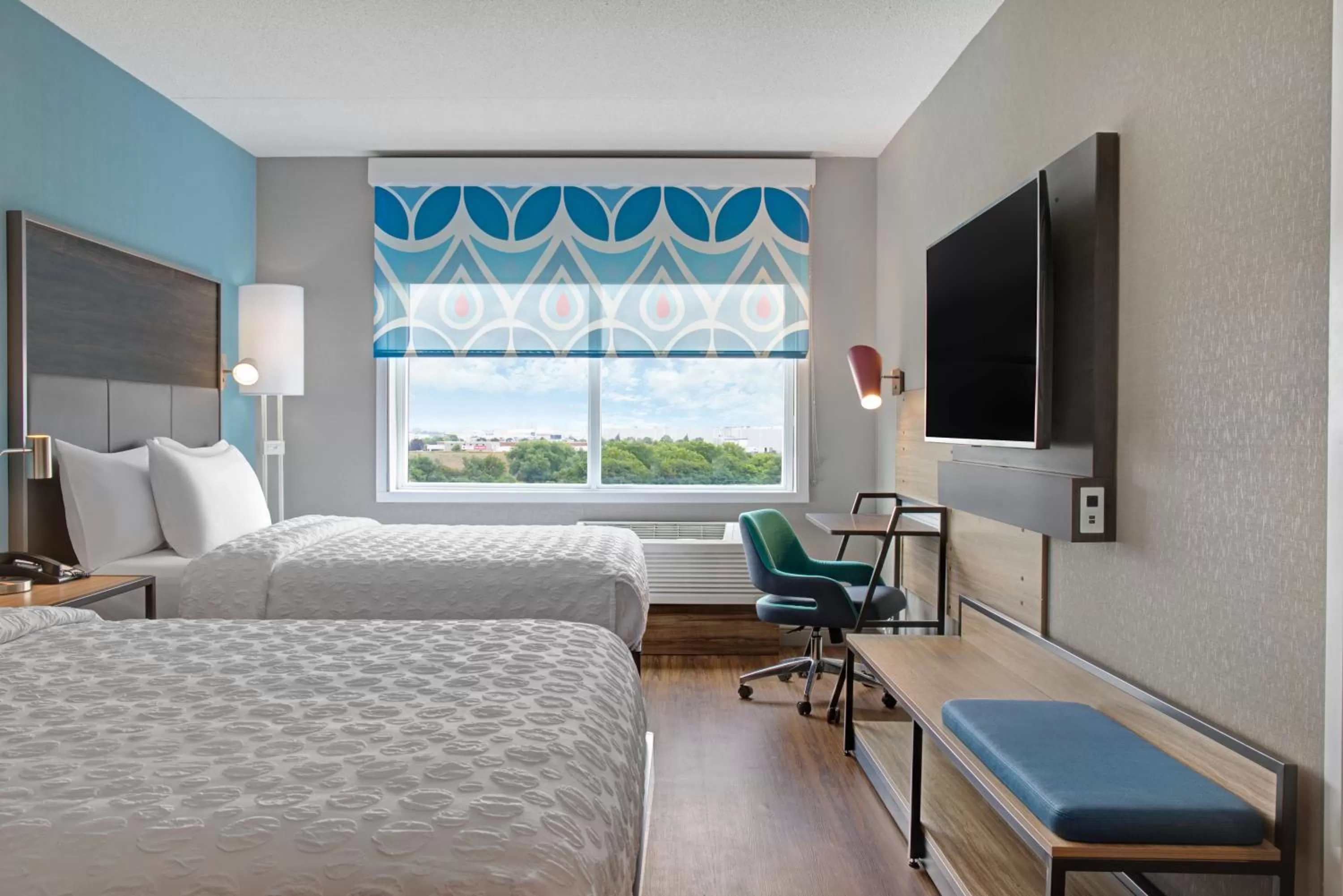 Bed in Tru By Hilton Toronto Airport West