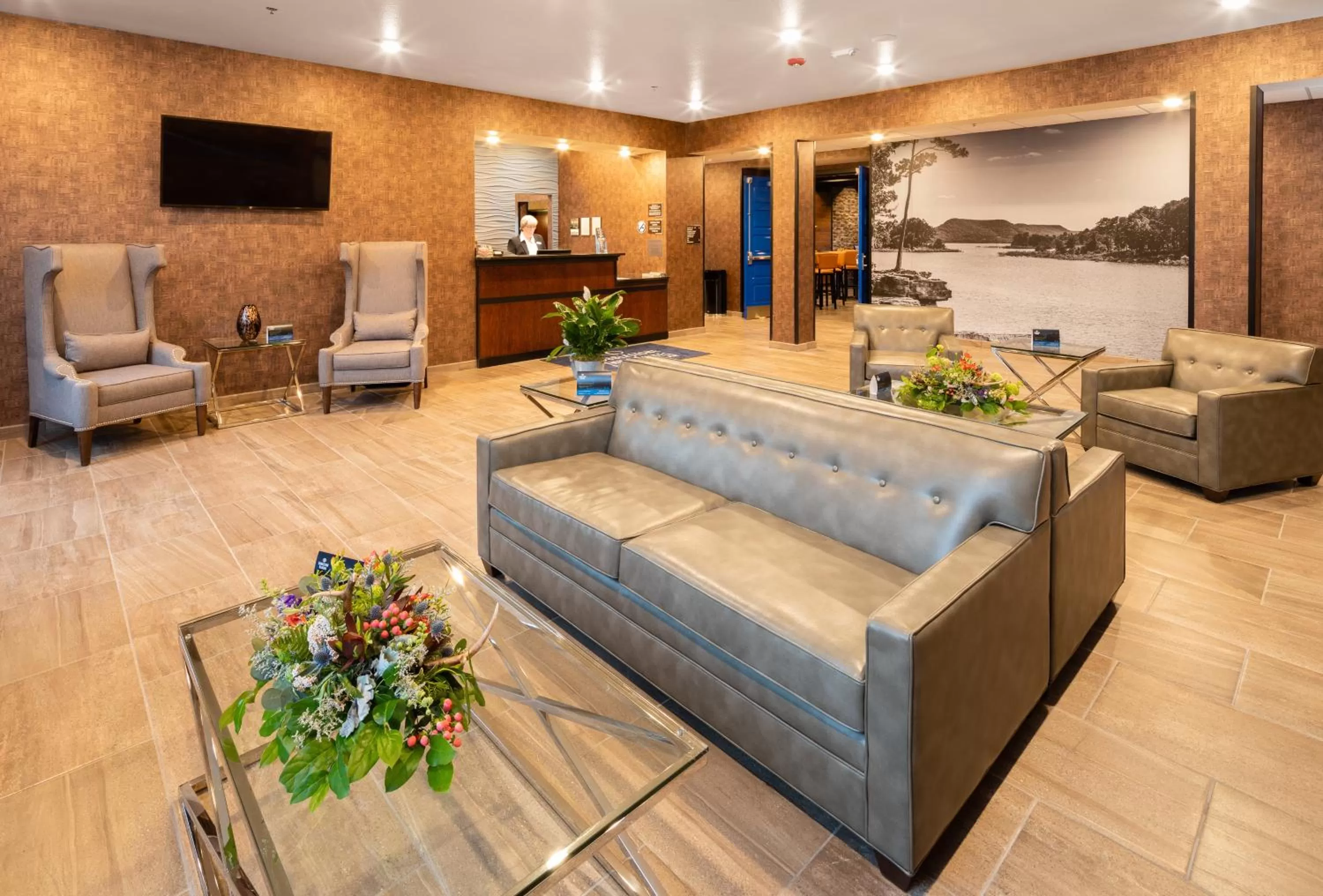 Lobby or reception in Cobblestone Inn & Suites Fairfield Bay