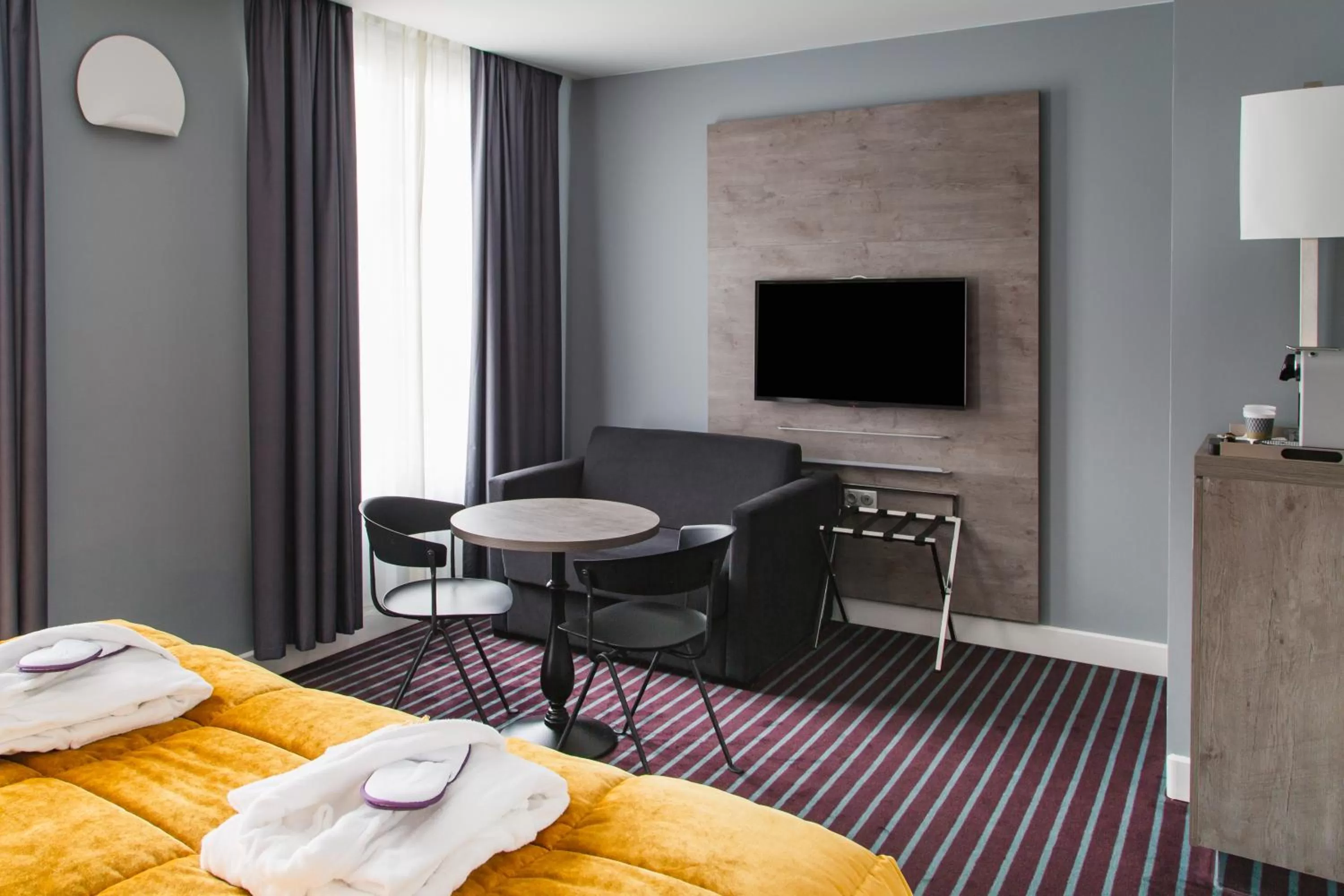 Staff, Bed in Mercure Nancy Centre Place Stanislas