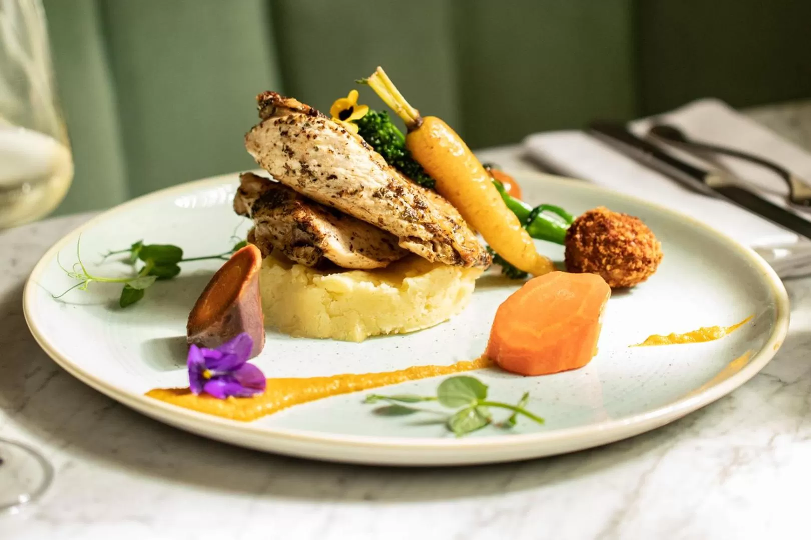 Restaurant/places to eat in The Metropole Hotel Cork