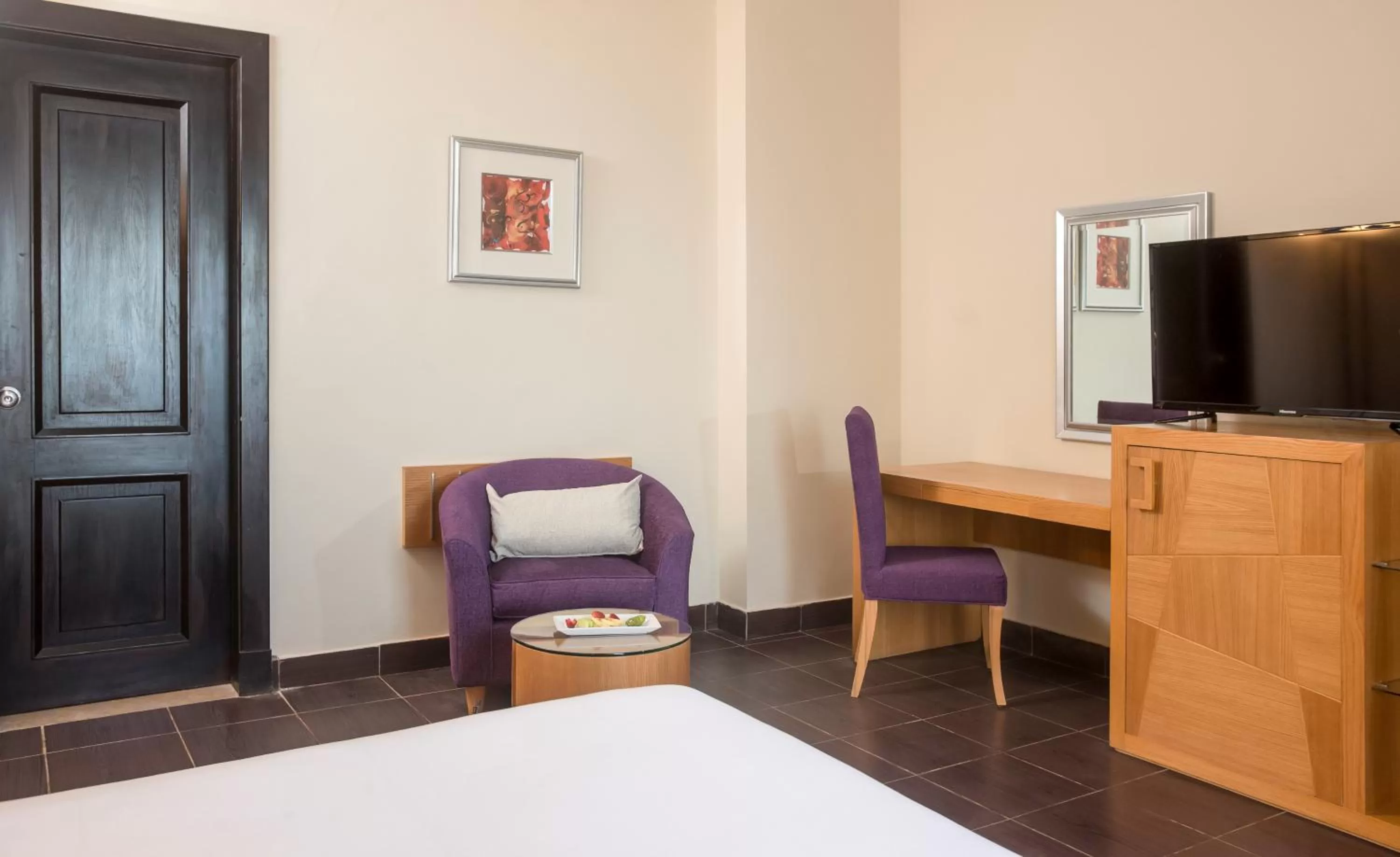 Photo of the whole room, Bed in Porto El Jabal Hotel