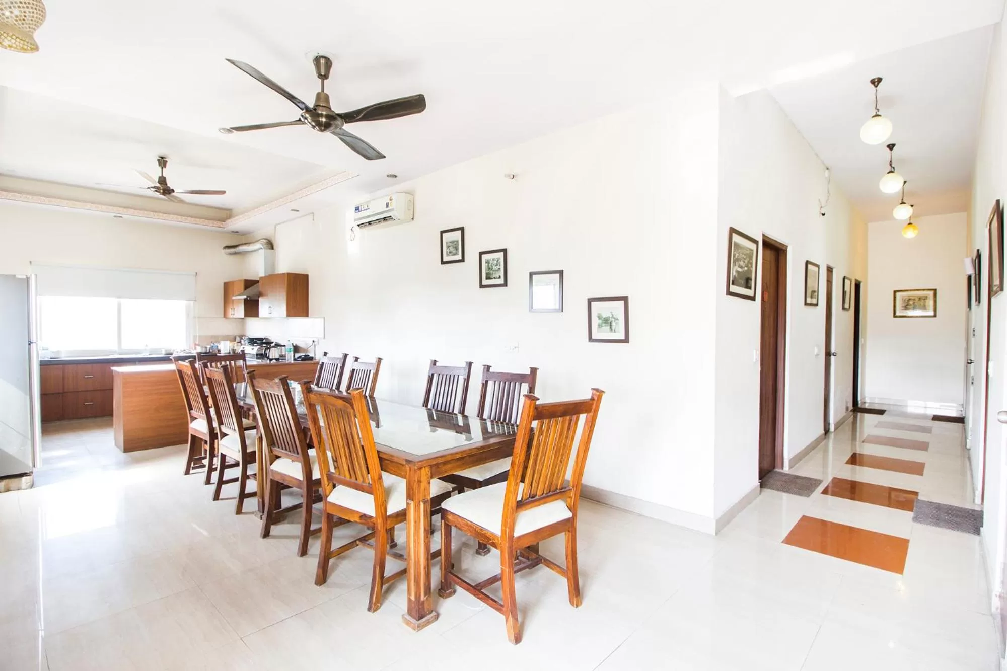 Dining area in Hotel Raj Kothi Jaipur airport