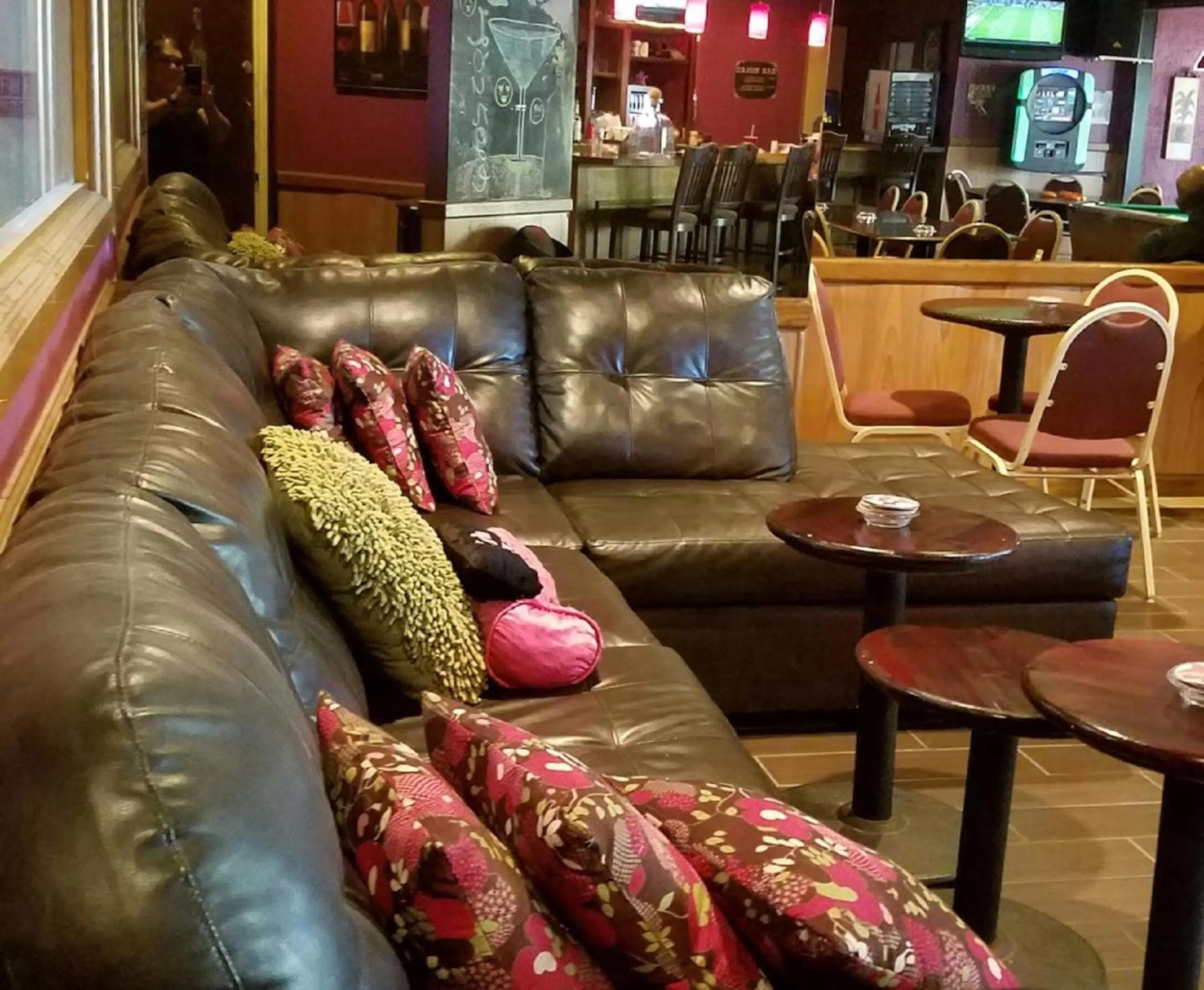 Lounge or bar in Baymont by Wyndham Midland Airport