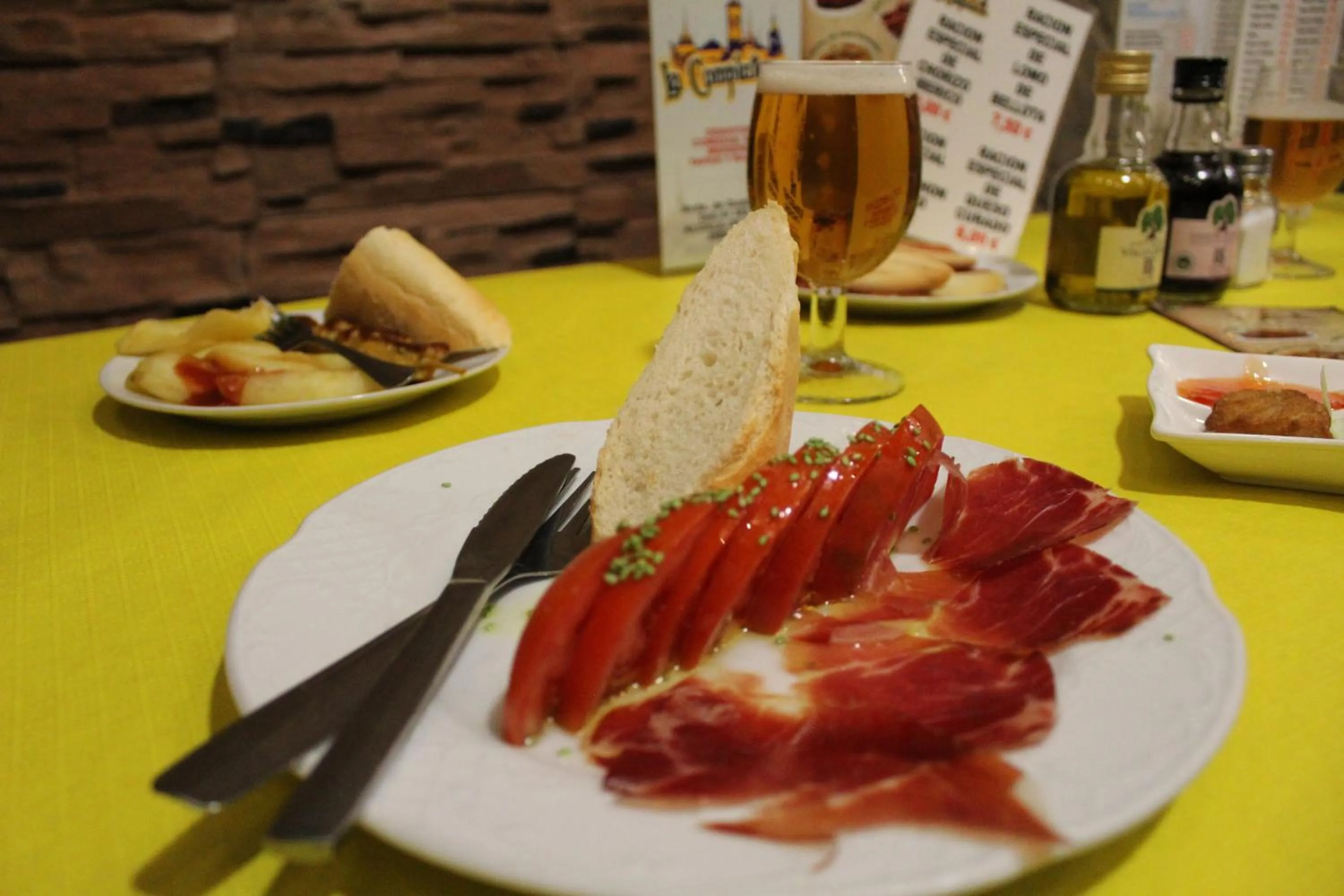 Restaurant/places to eat in Hotel Cuatro Caños