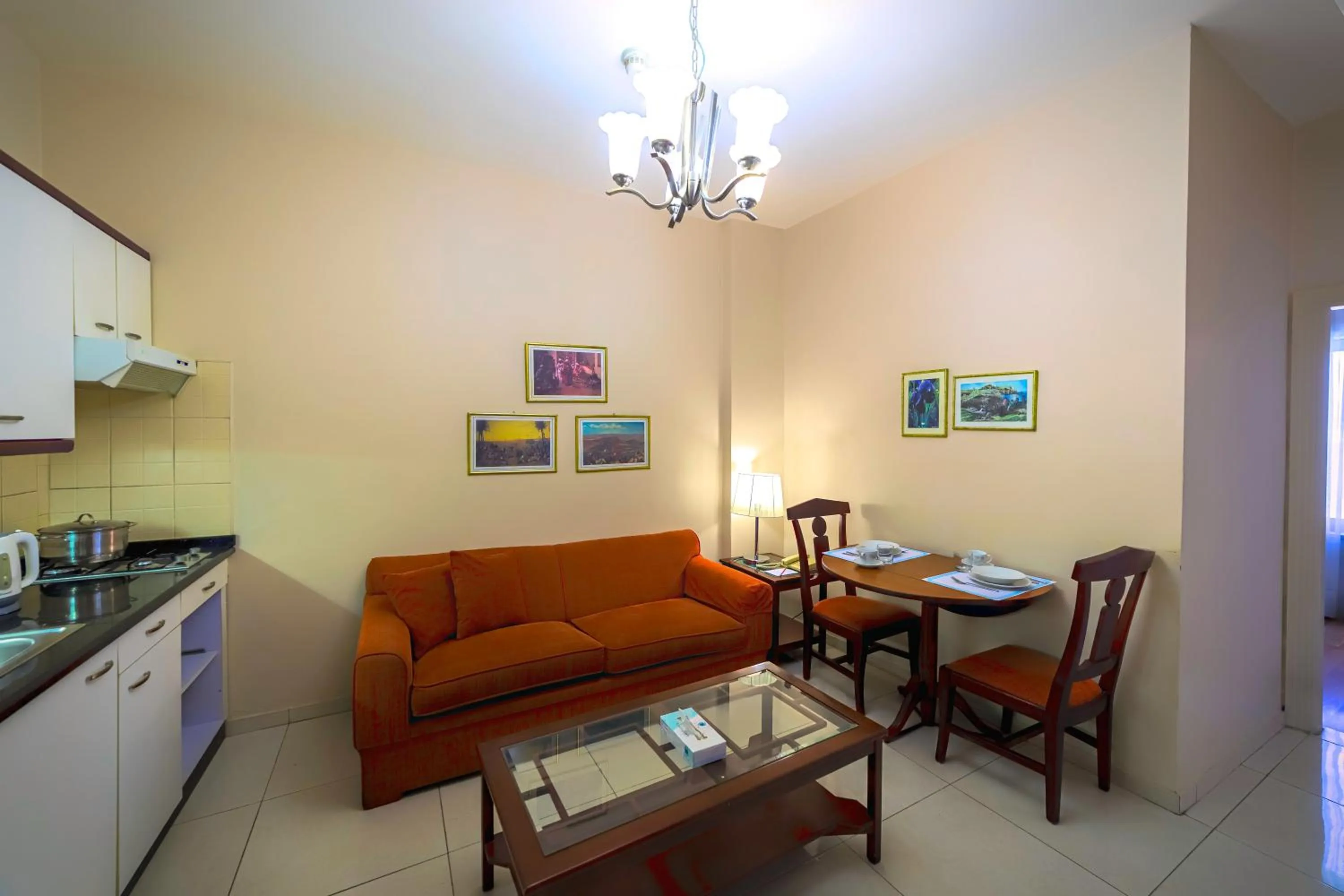 Living room in Comfort Hotel Suites