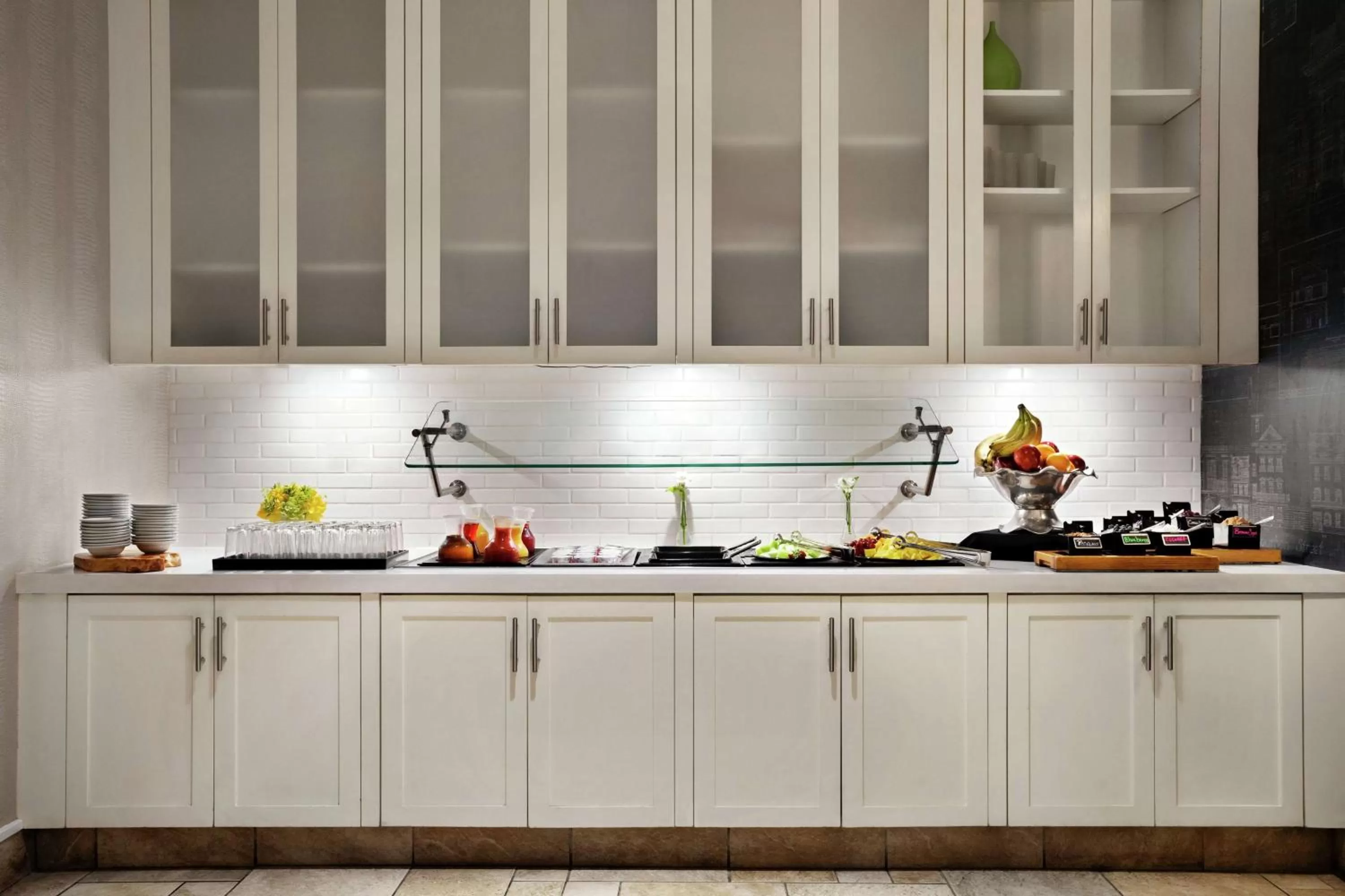 Restaurant/places to eat in Hilton Garden Inn New Orleans Convention Center