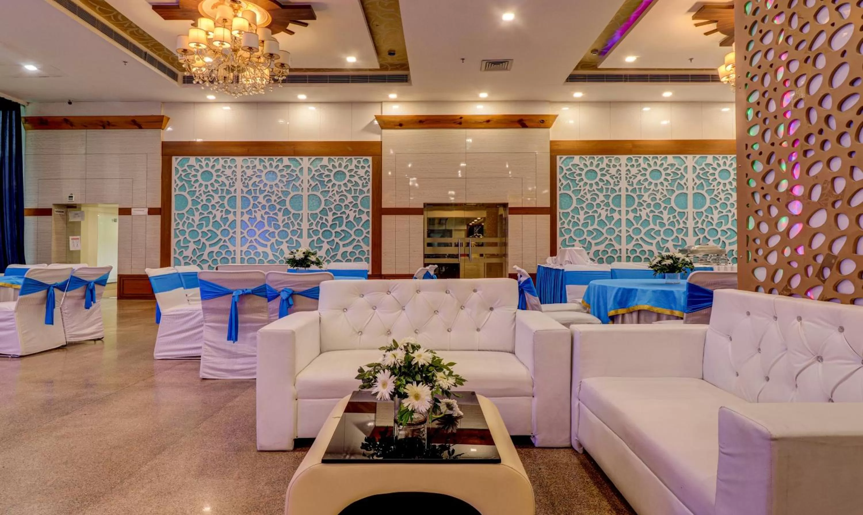 Seating area, Banquet Facilities in Treebo Tryst Pearl Avenue Ring Road