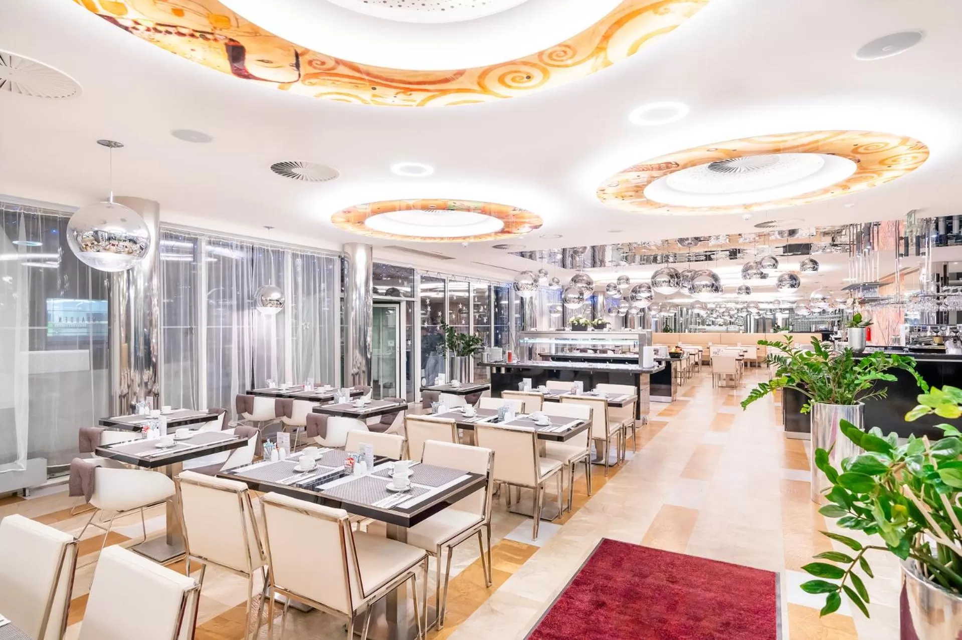 Restaurant/places to eat in Grandium Hotel Prague