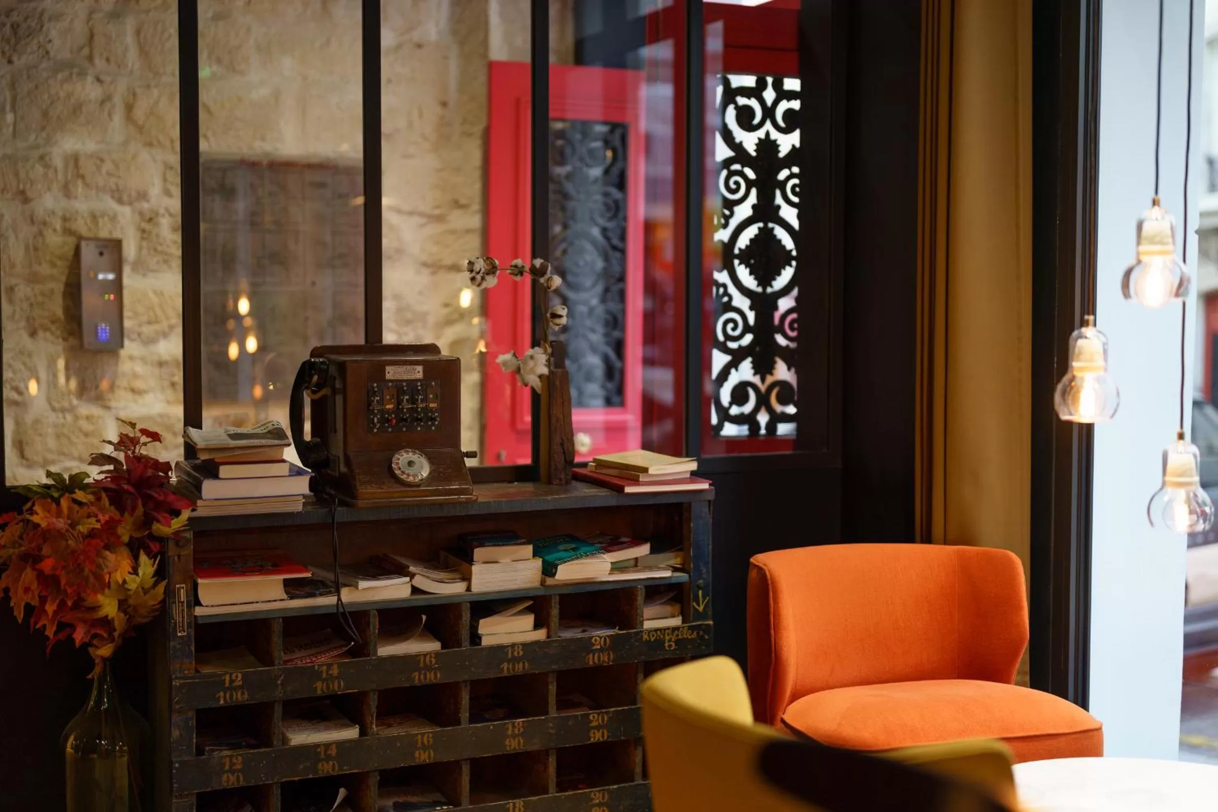 Facade/entrance in Hotel Scarlett