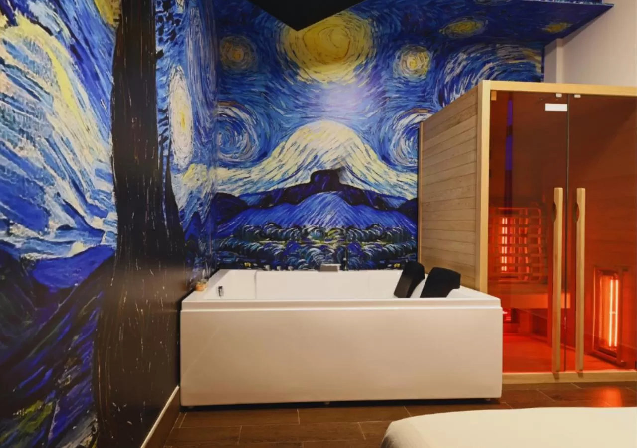 Hot Tub in ARTEMIDE "Fiore Club" B&B SUITE SPA