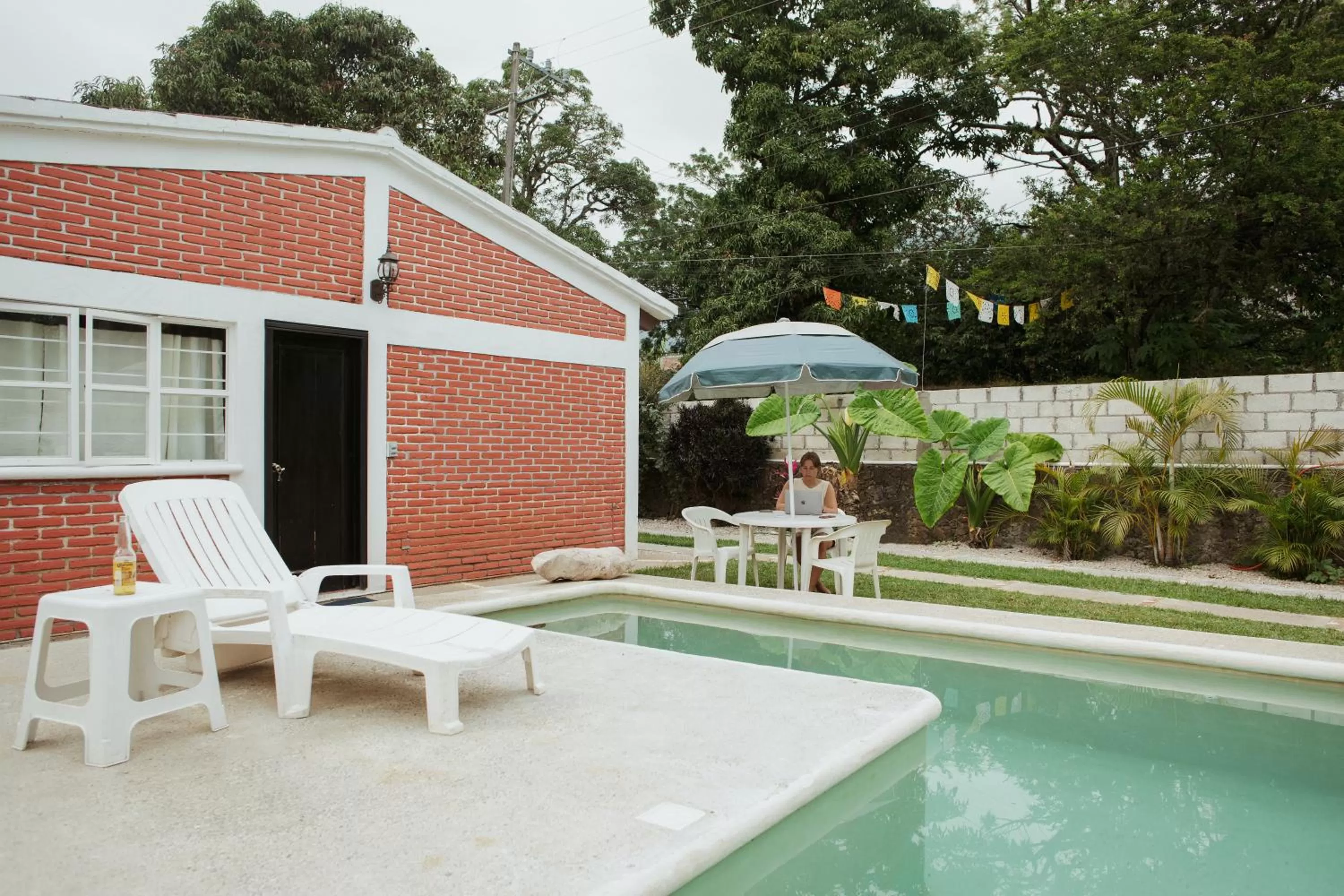 Property building, Swimming Pool in Hospedaje Temazcaltitla